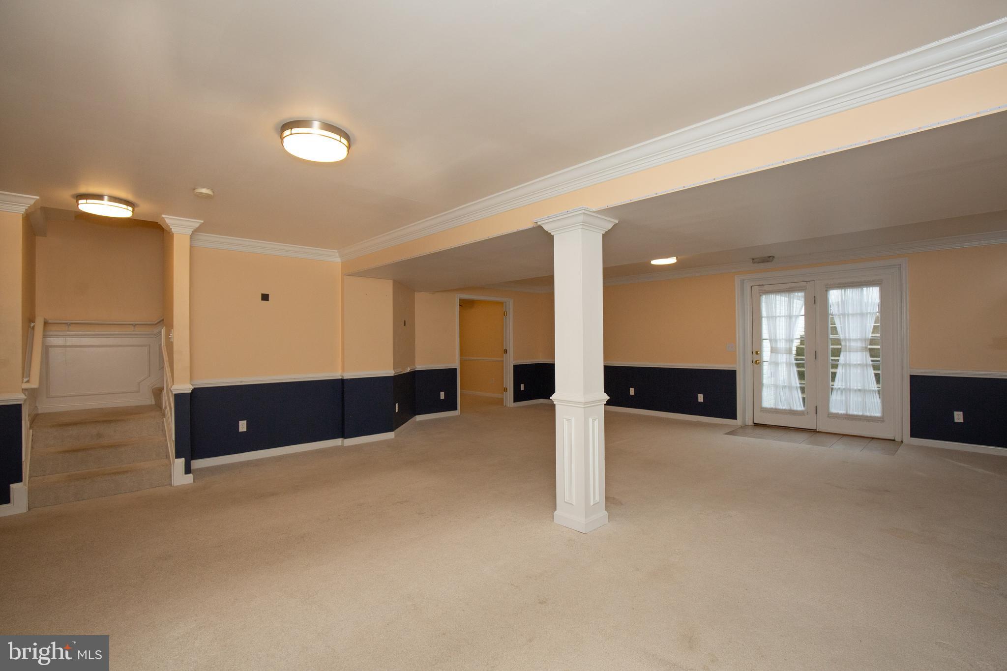 LOCUST HILL - Residential Lease