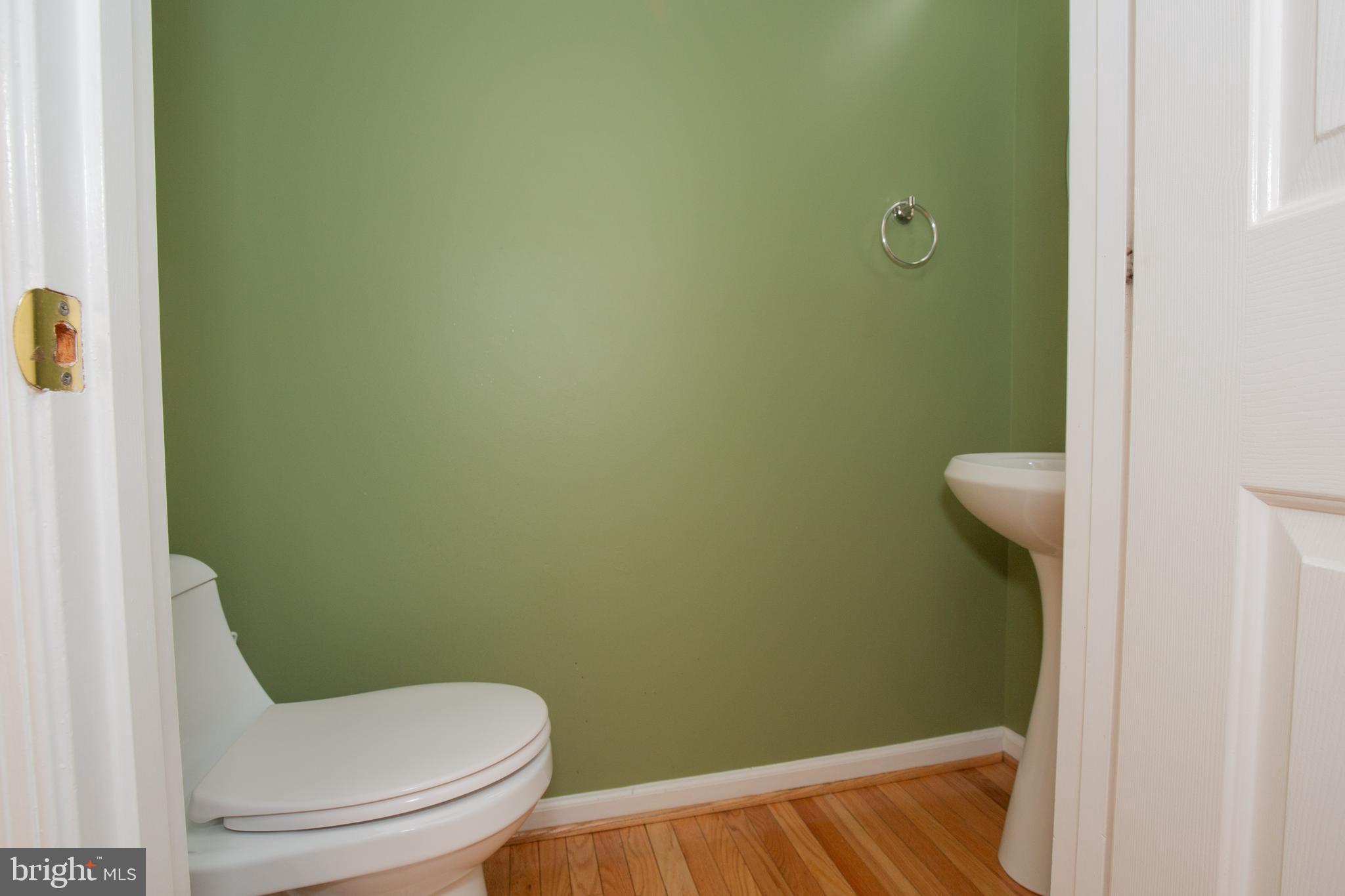 LOCUST HILL - Residential Lease