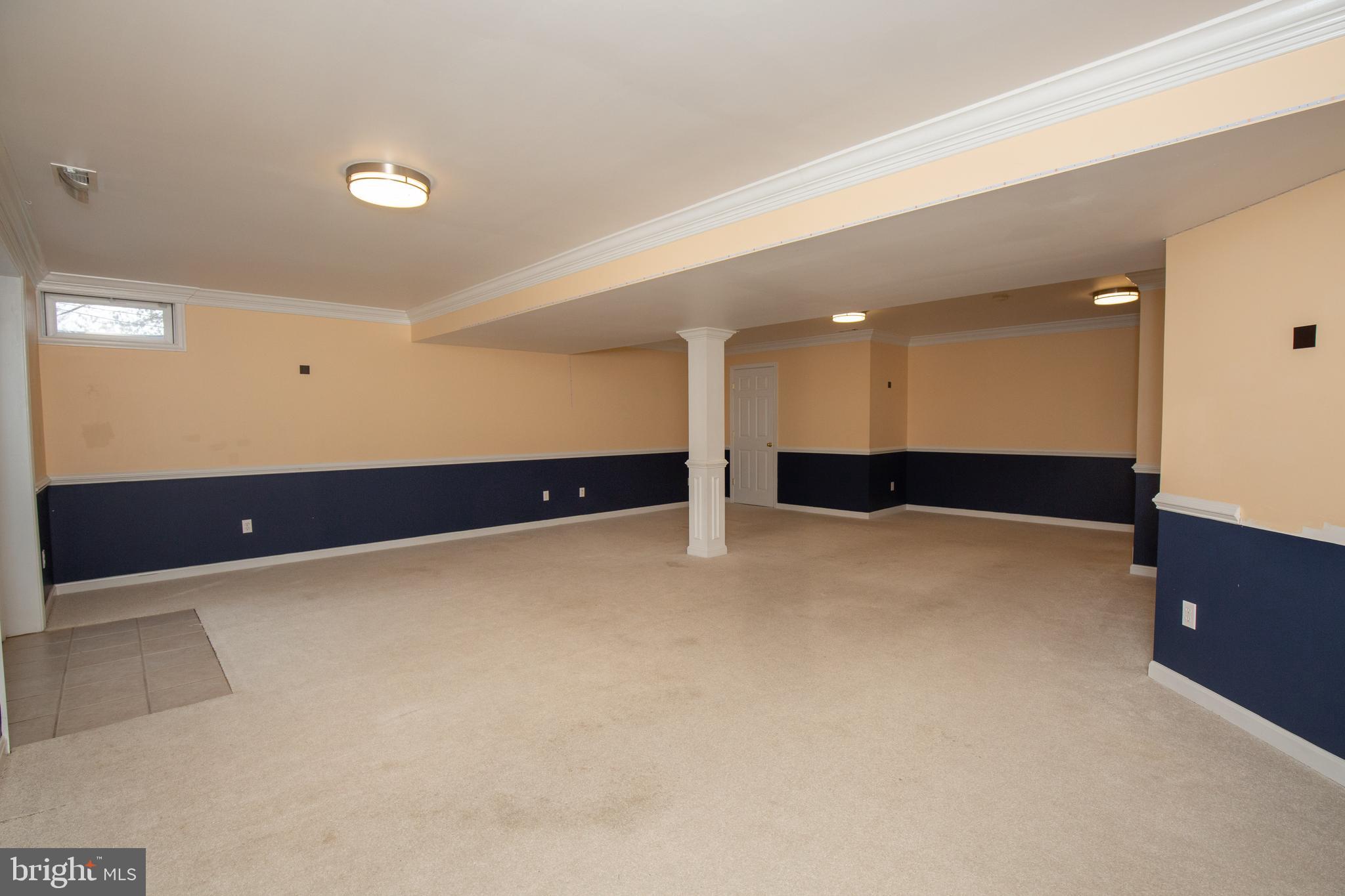 LOCUST HILL - Residential Lease