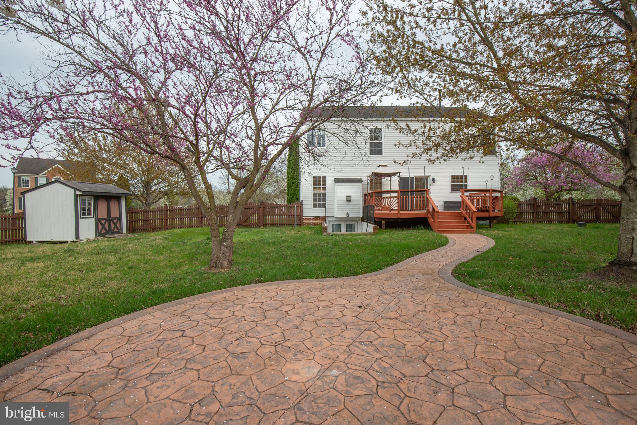 LOCUST HILL - Residential Lease