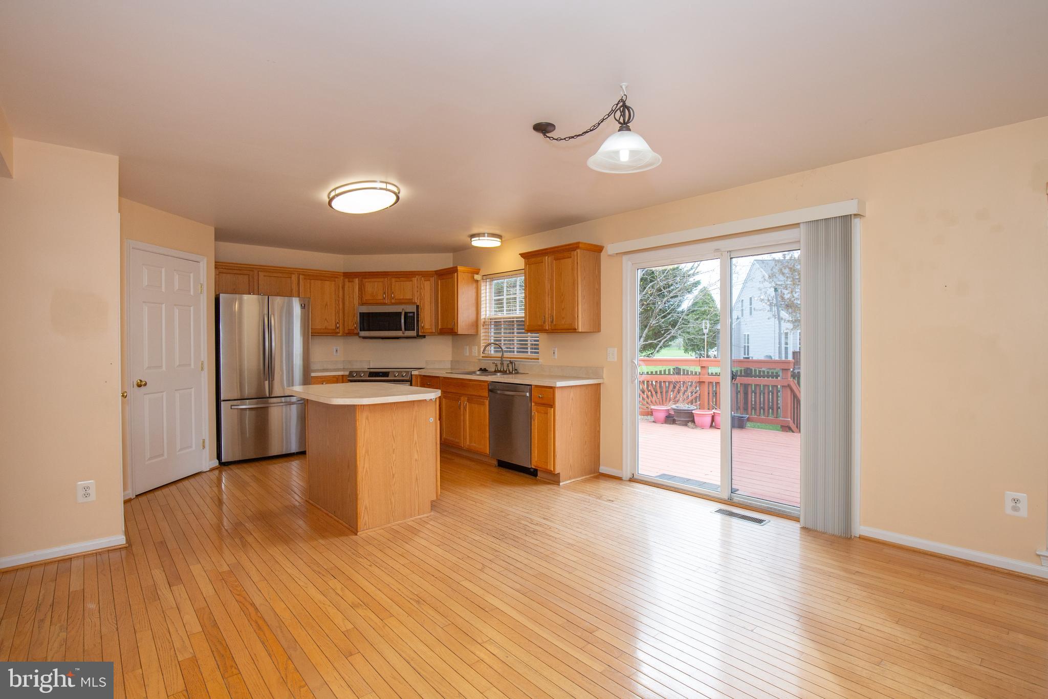 LOCUST HILL - Residential Lease