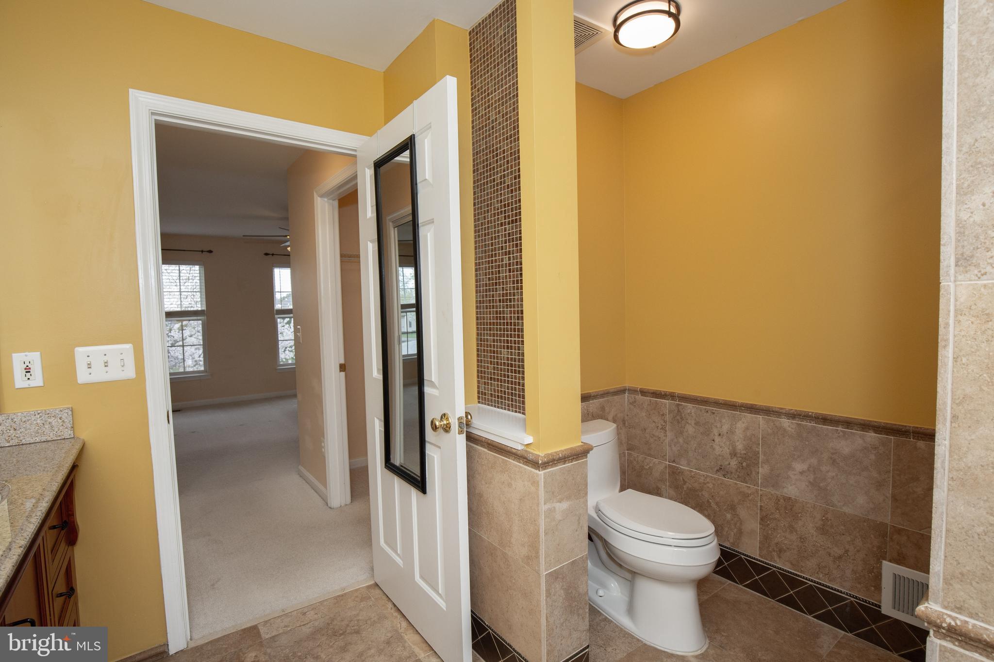 LOCUST HILL - Residential Lease