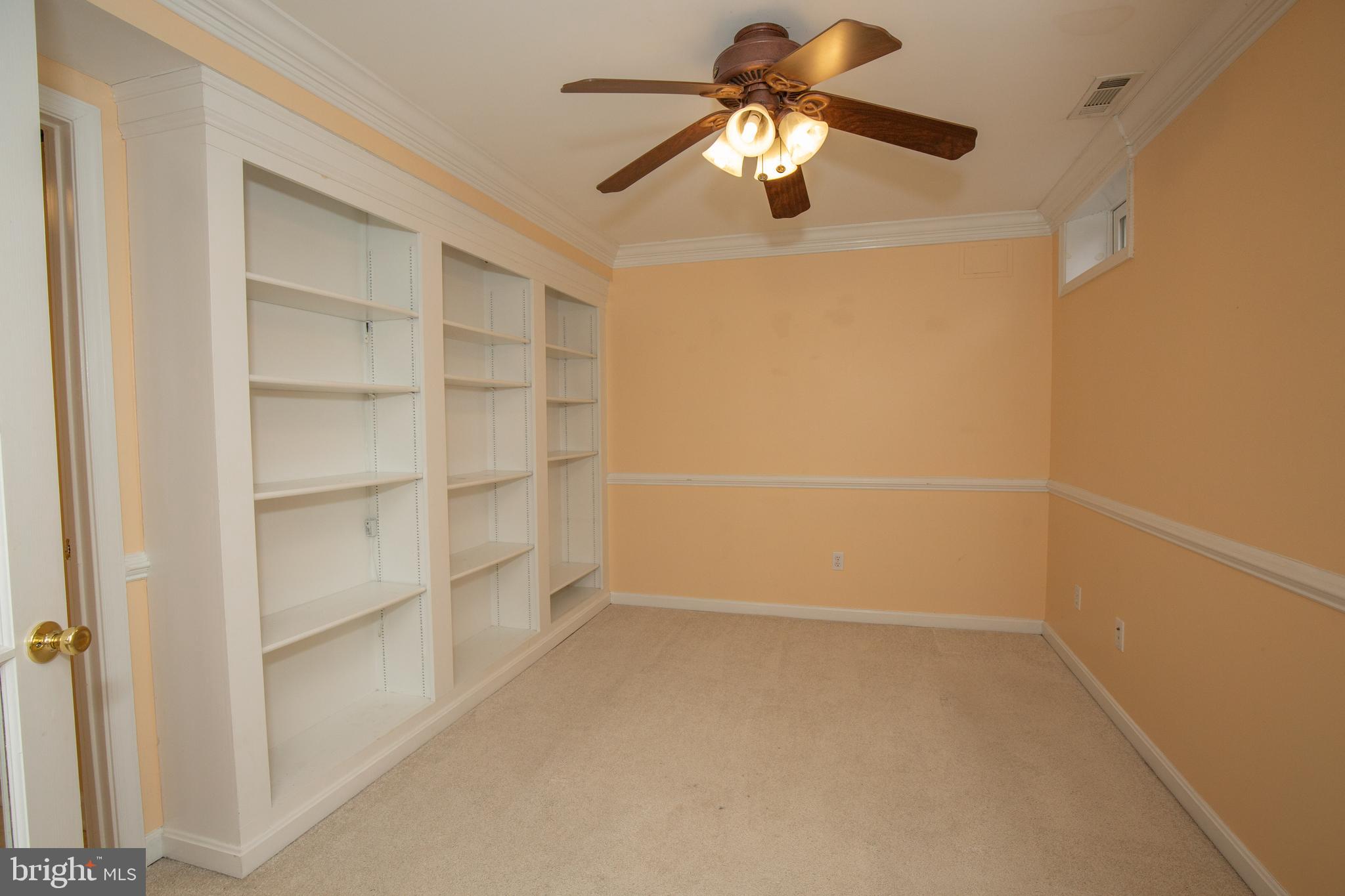 LOCUST HILL - Residential Lease