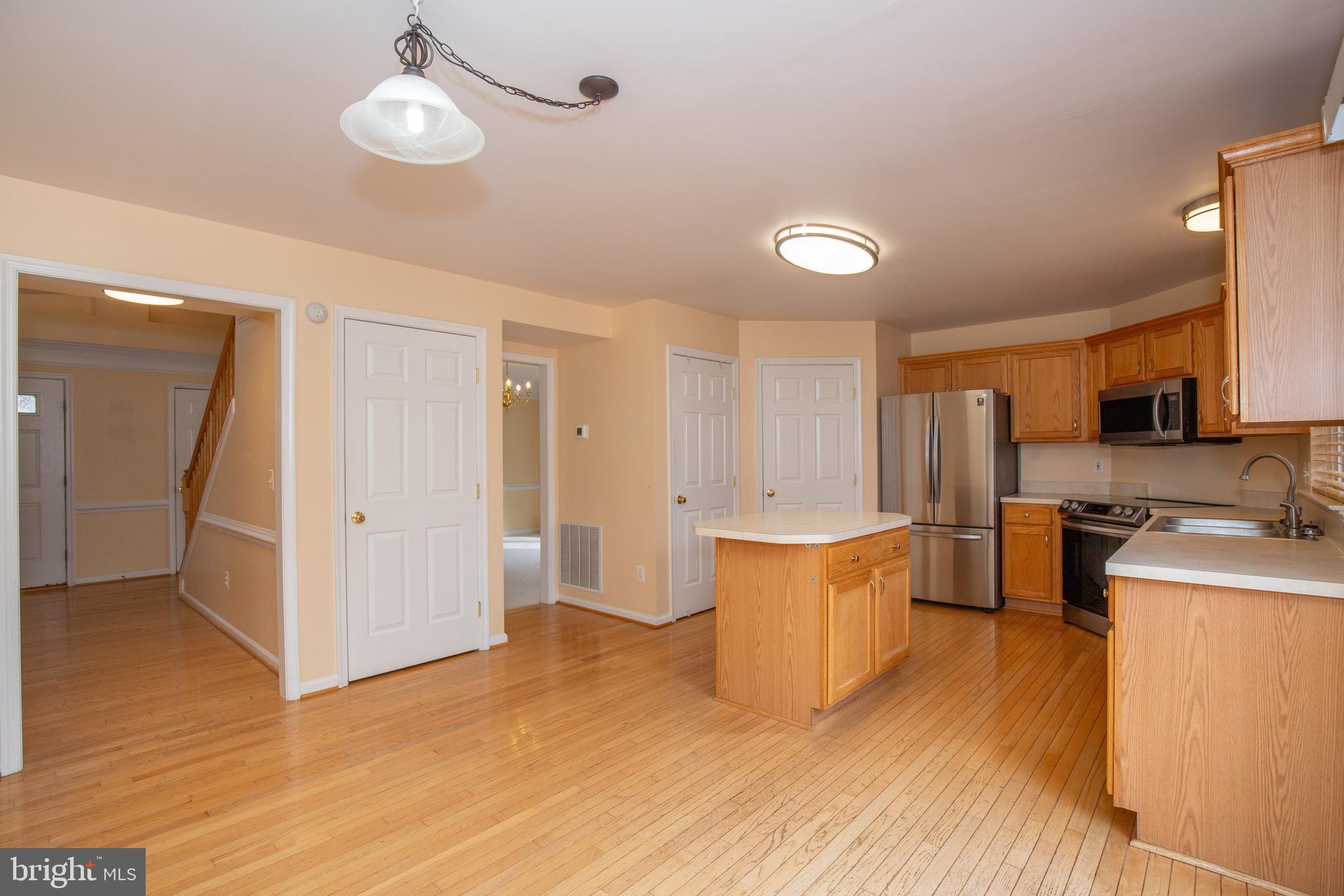 LOCUST HILL - Residential Lease