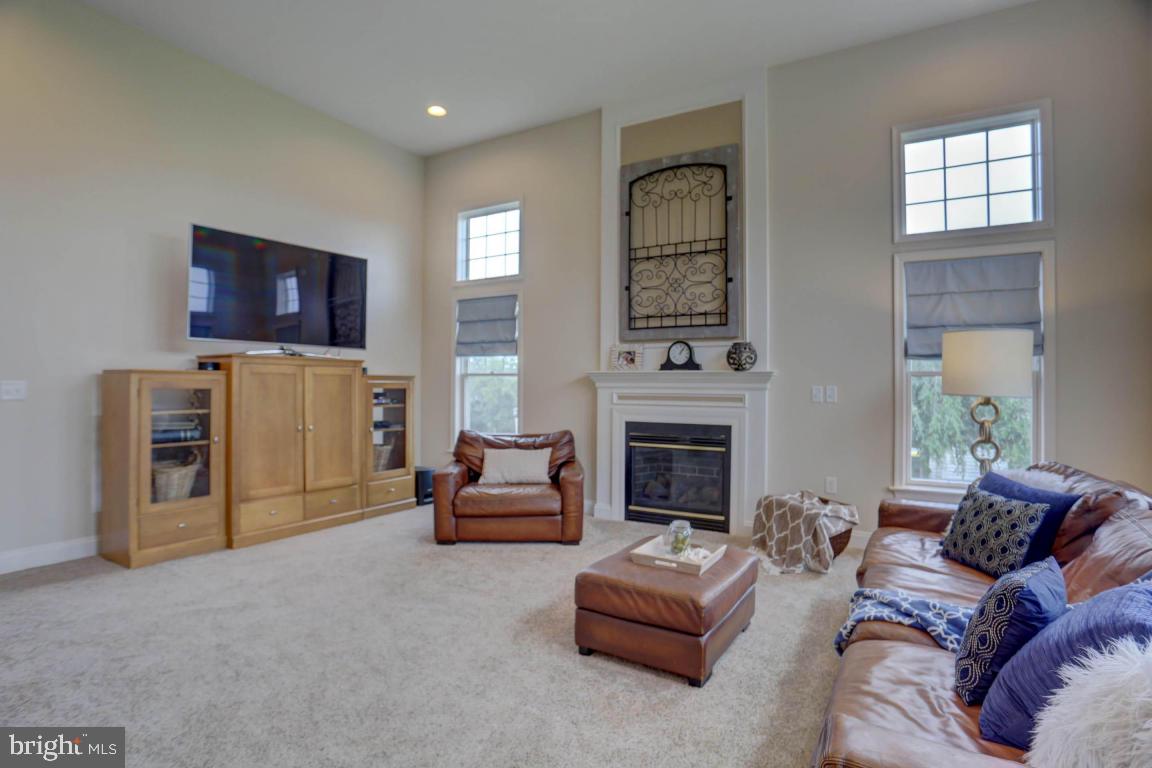 WINDY HILL - Residential