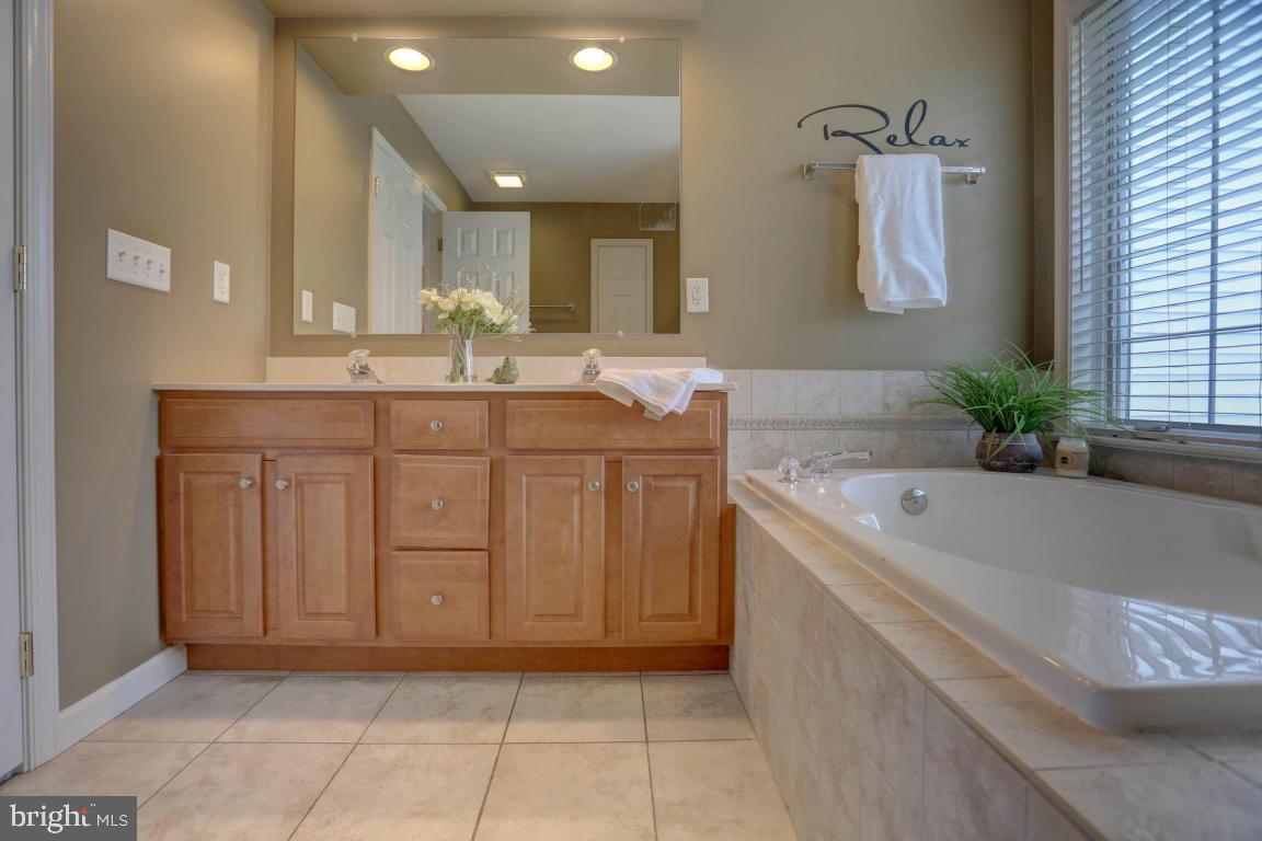 WINDY HILL - Residential