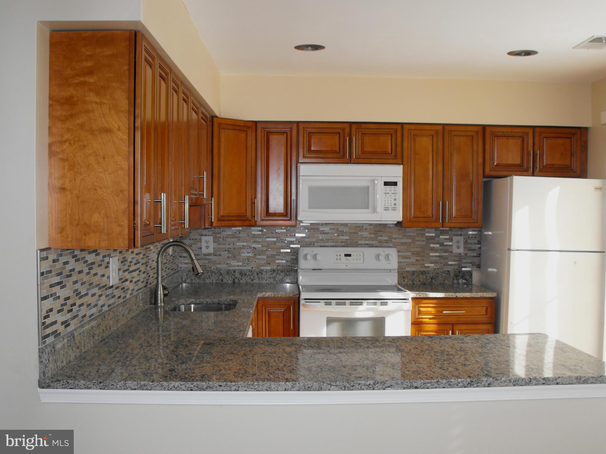 PRINCETON SQUARE PLAT FO - Residential Lease