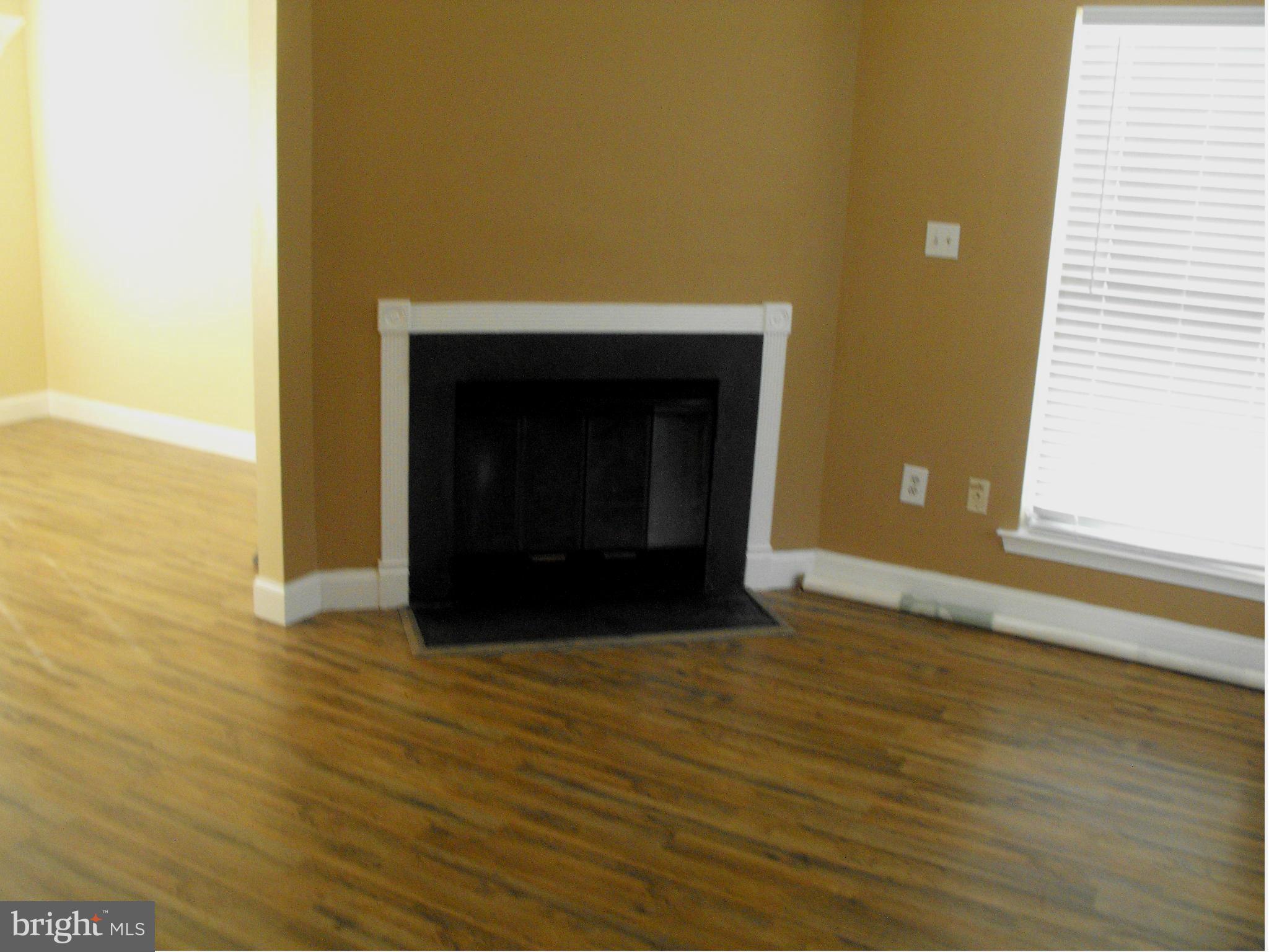 PRINCETON SQUARE PLAT FO - Residential Lease