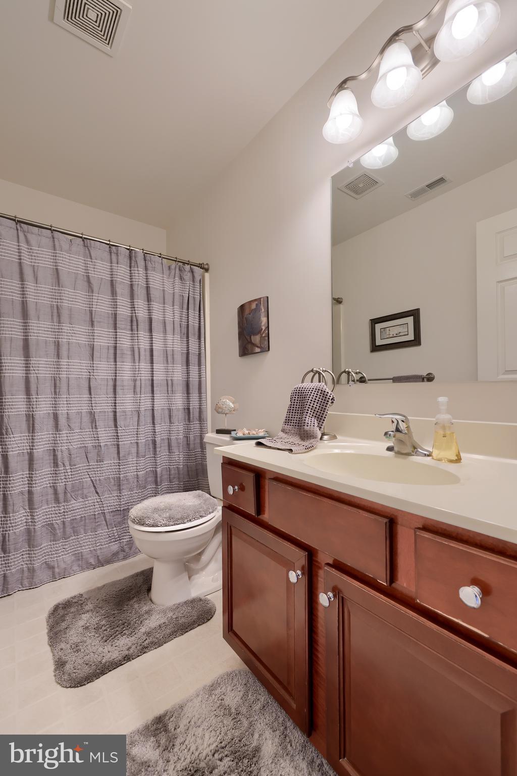 CHATSWORTH - Residential