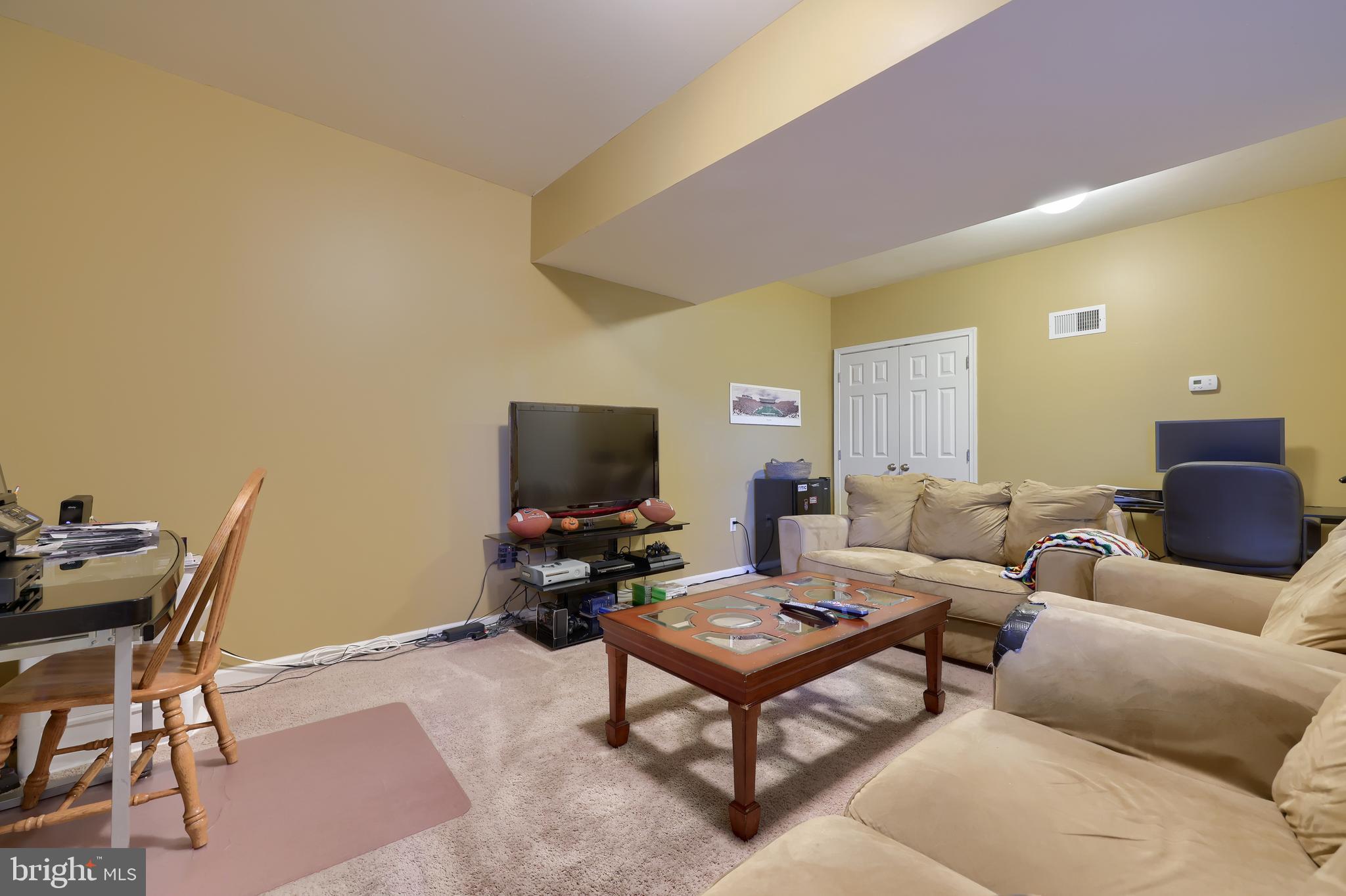 CHATSWORTH - Residential