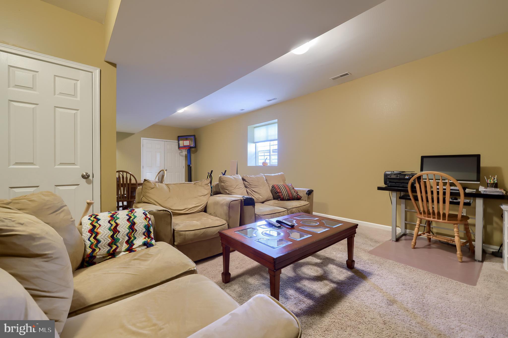 CHATSWORTH - Residential