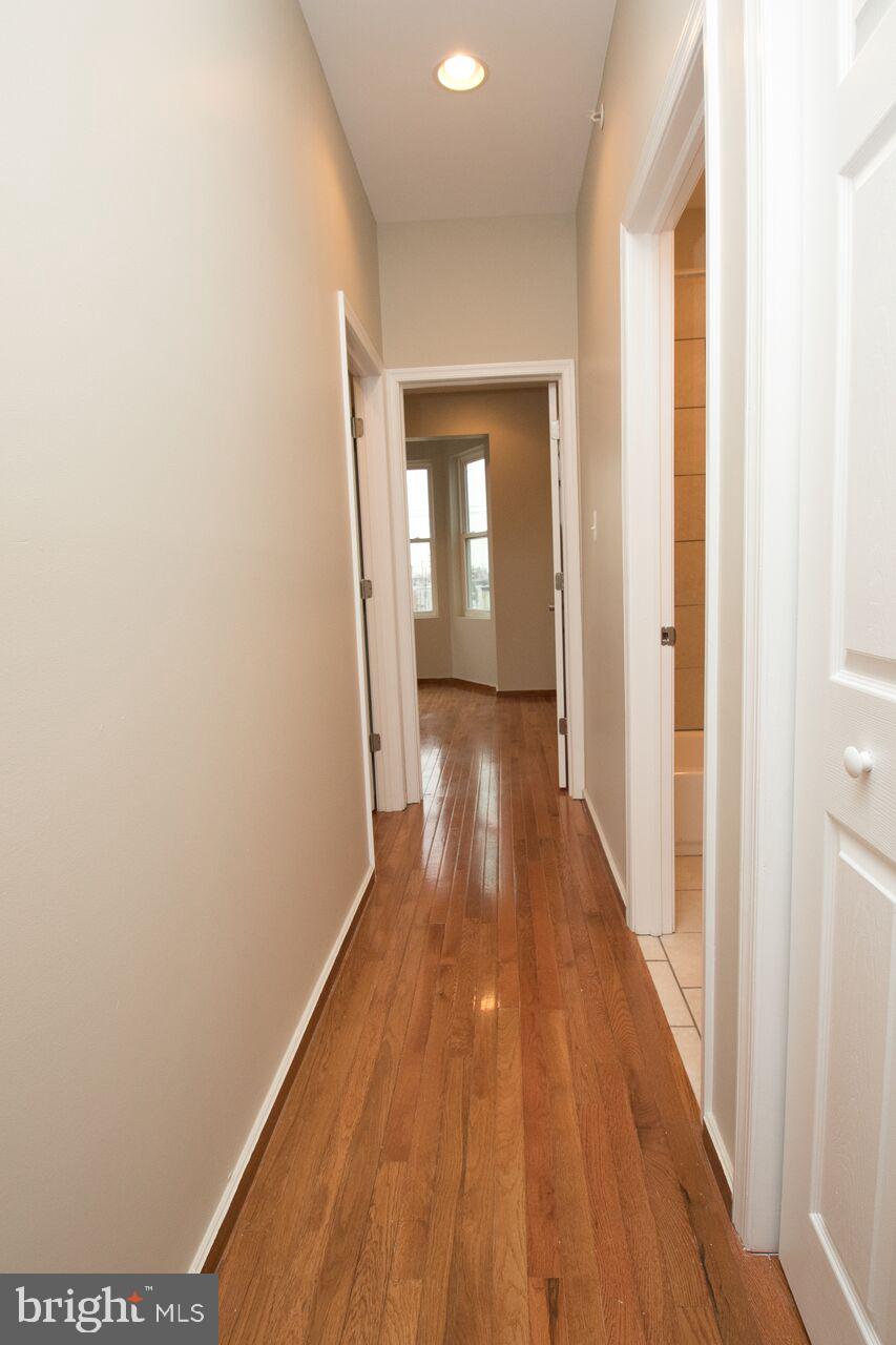 POINT BREEZE - Residential Income