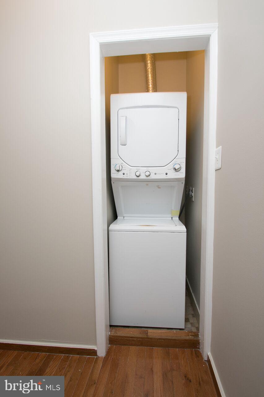 POINT BREEZE - Residential Income