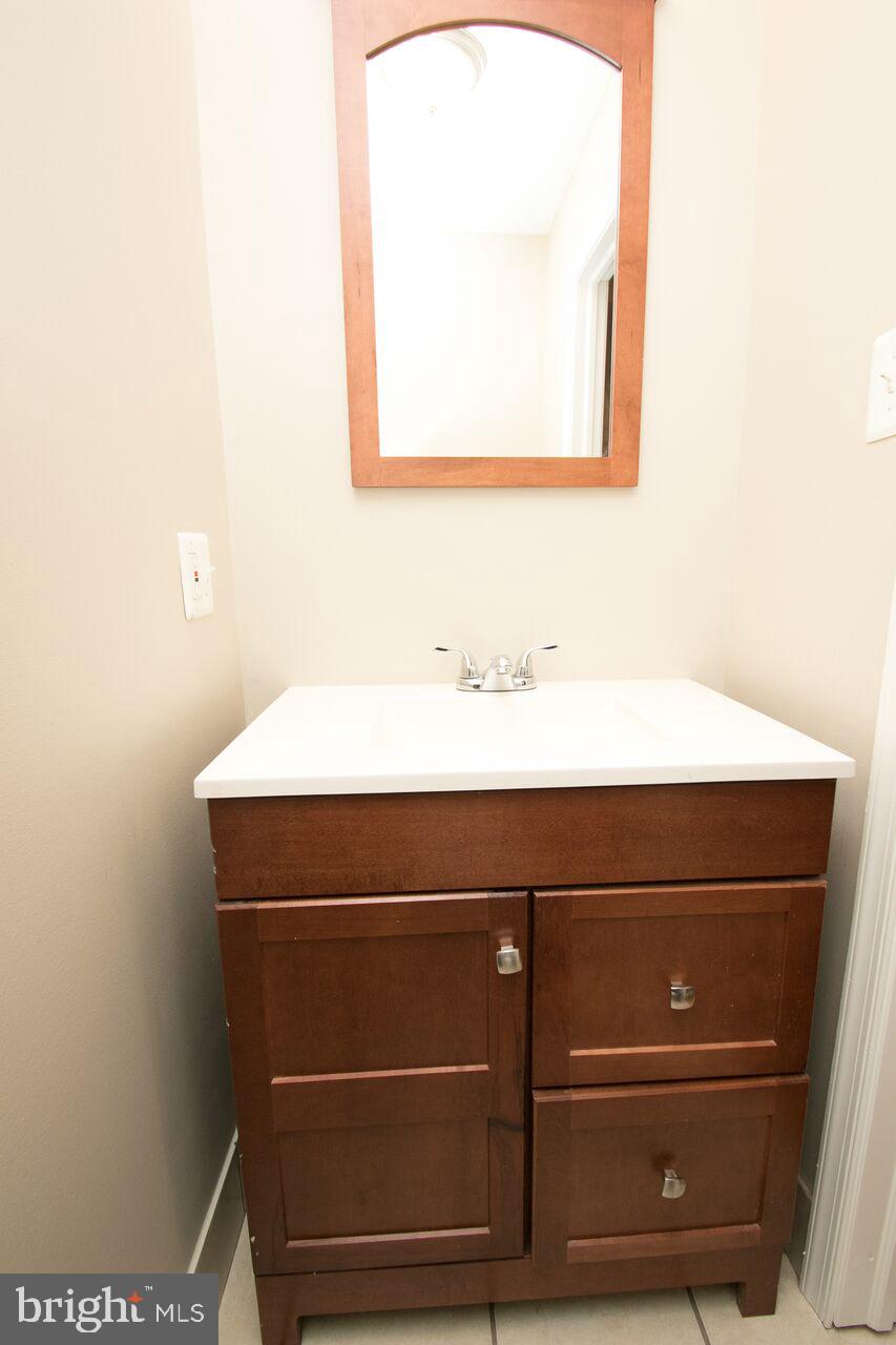 POINT BREEZE - Residential Income