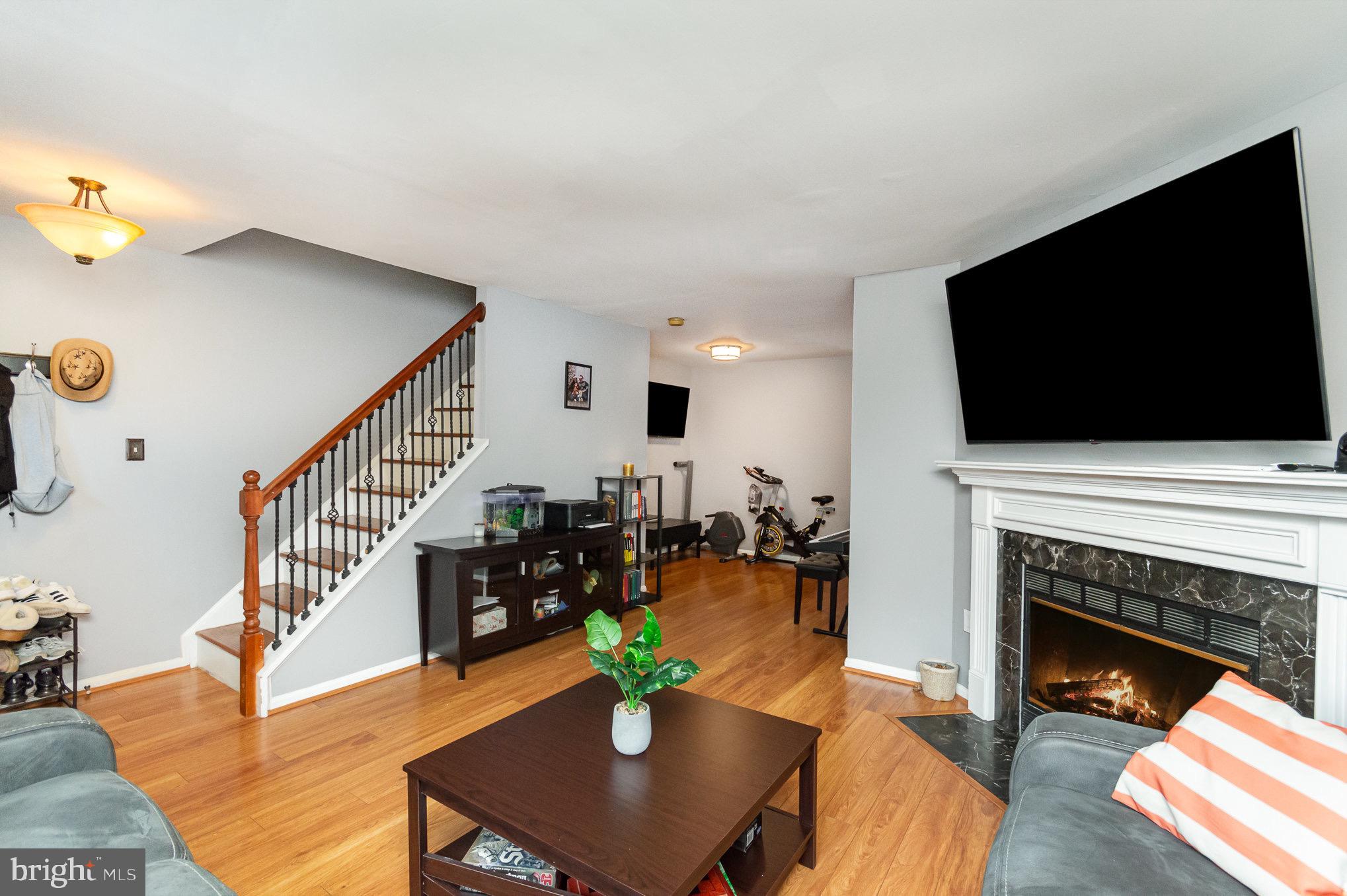 CROFTON COMMONS - Residential