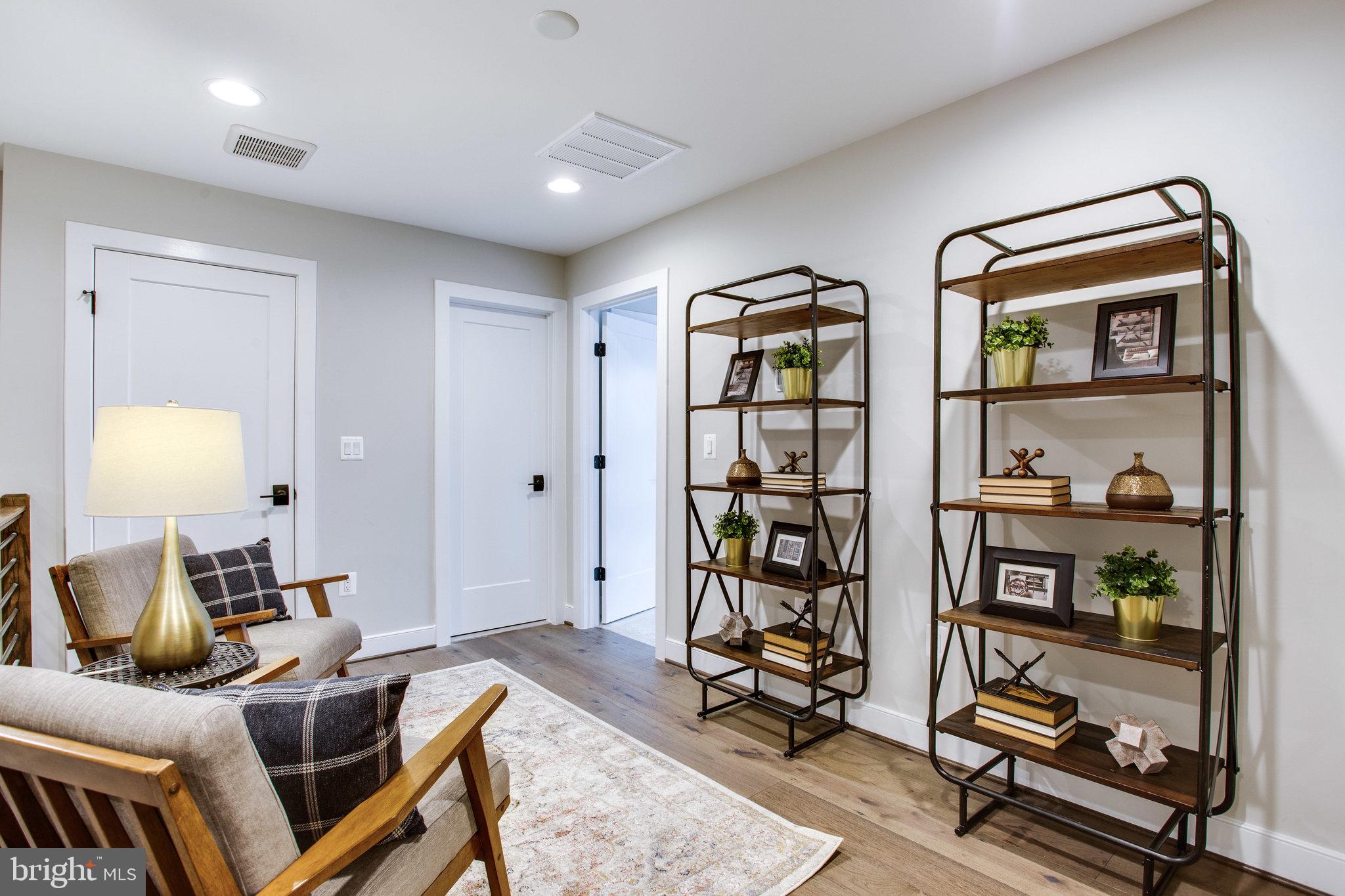 PIMMIT HILLS - Residential