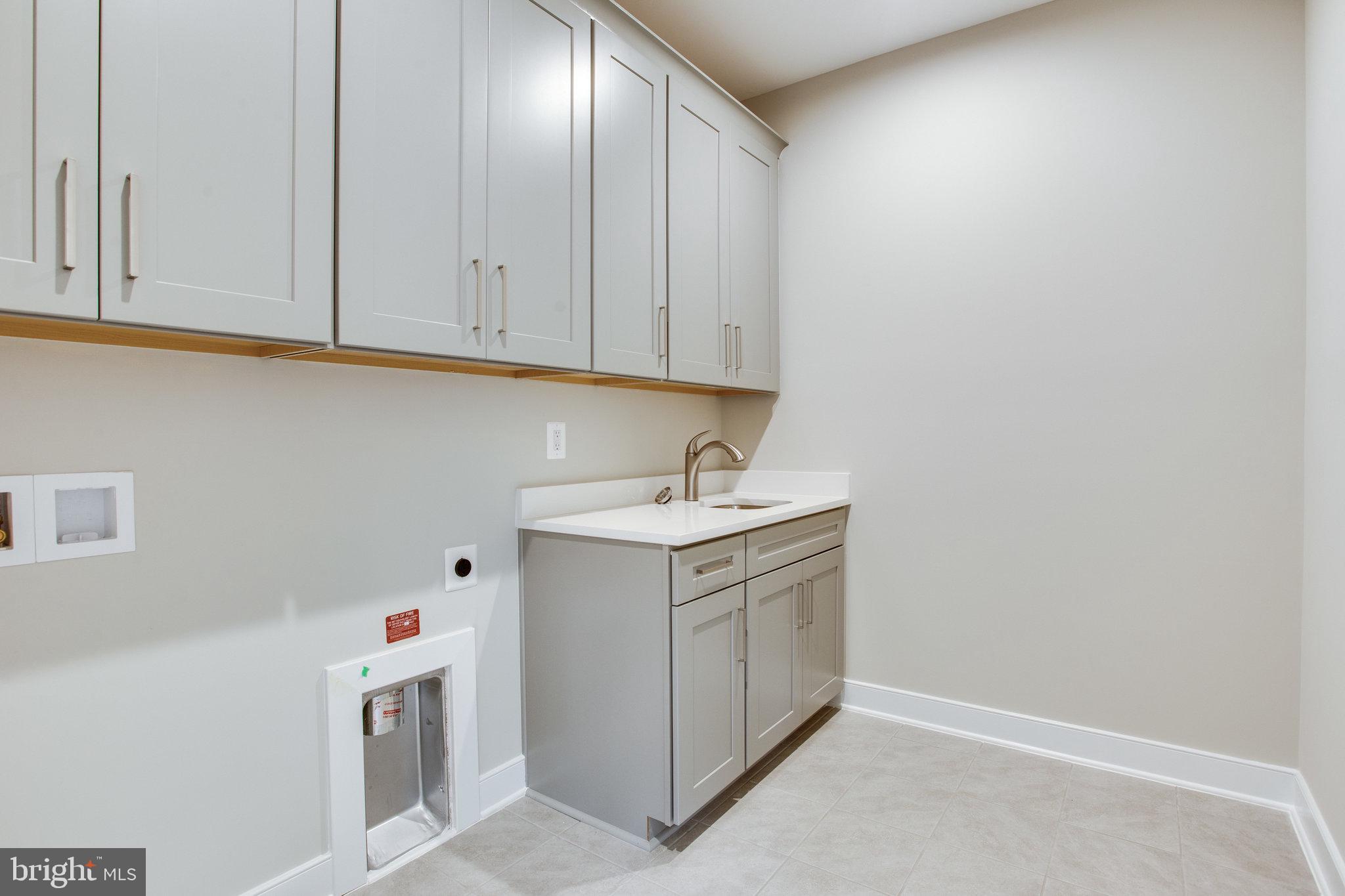 PIMMIT HILLS - Residential