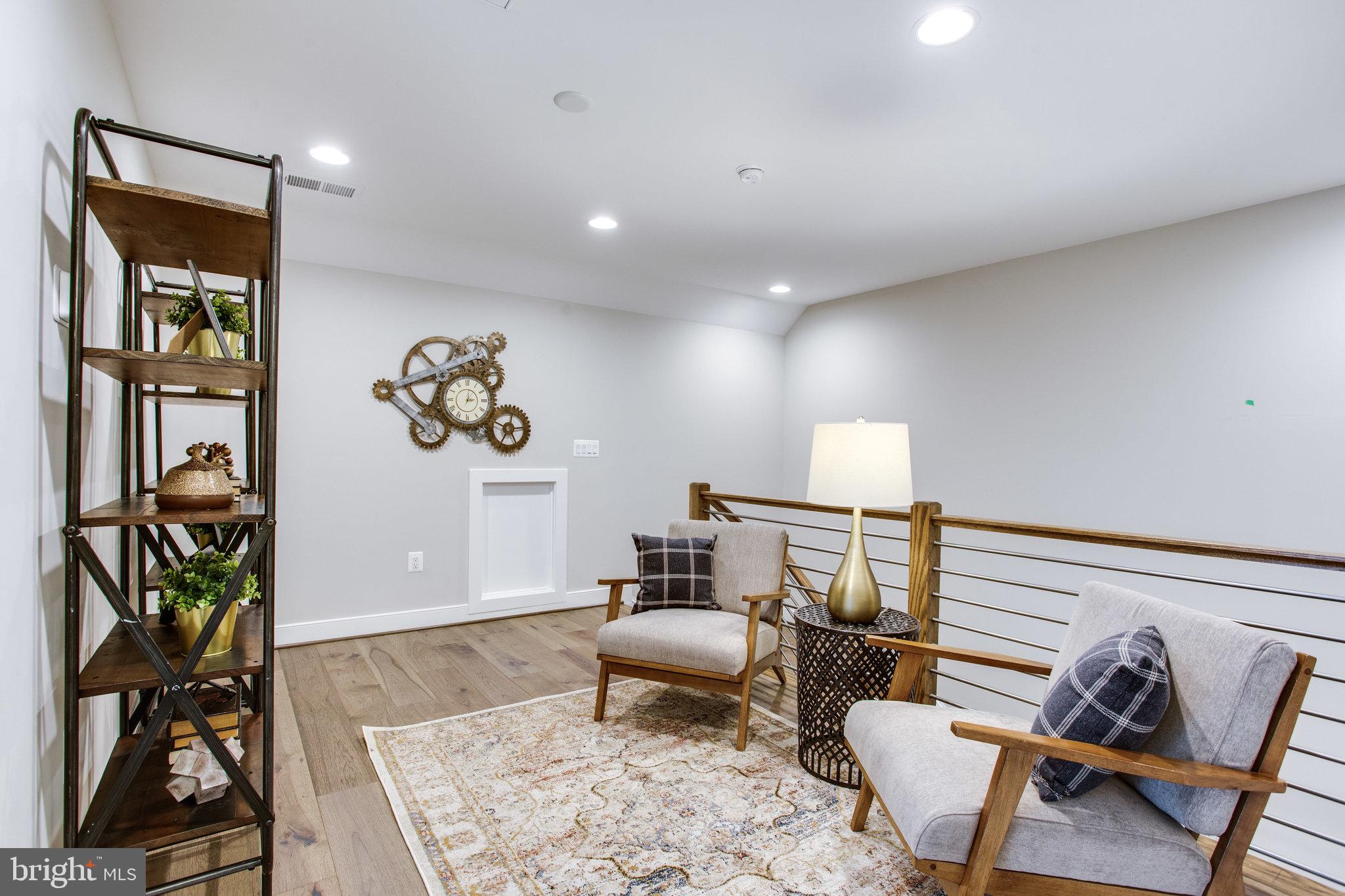 PIMMIT HILLS - Residential