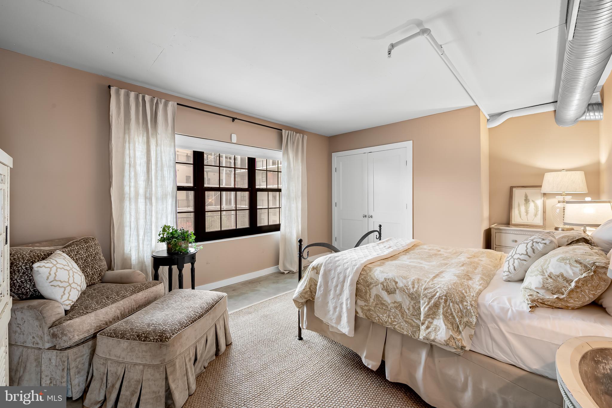 LITTLE ITALY - Residential