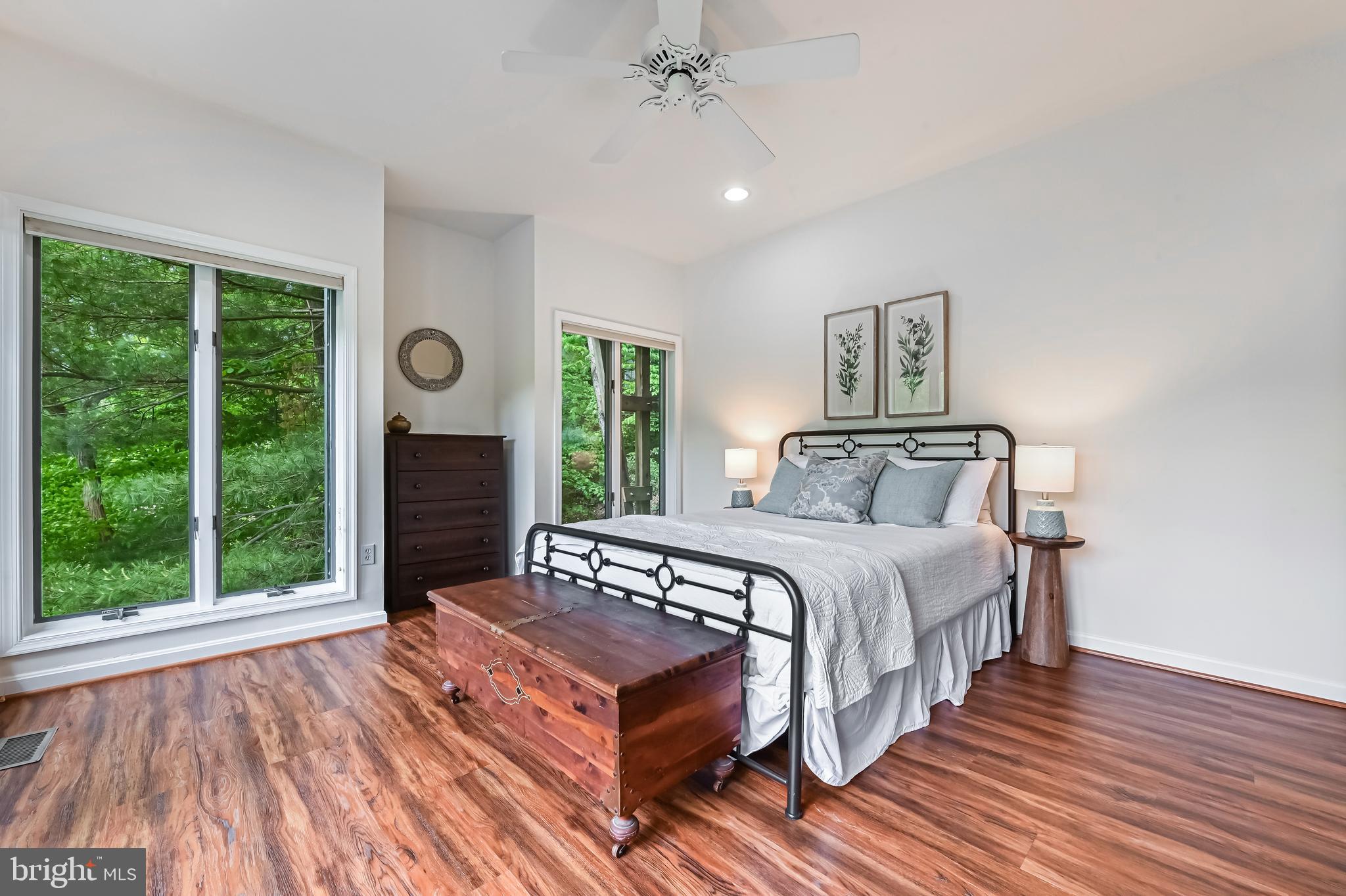 SHERWOOD FOREST - Residential