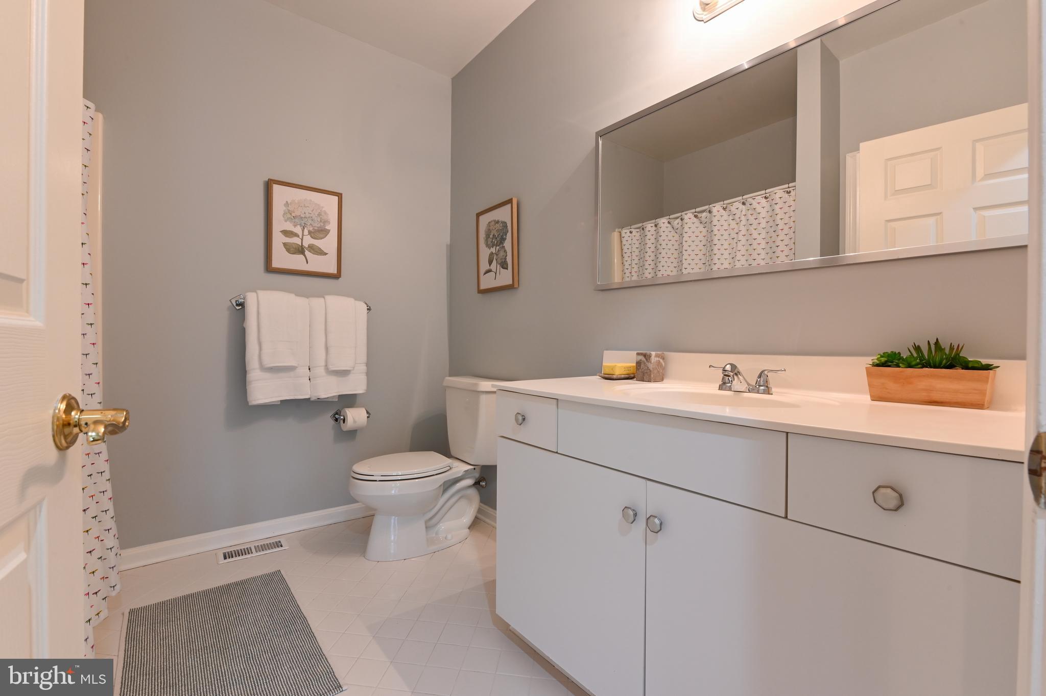 SHERWOOD FOREST - Residential