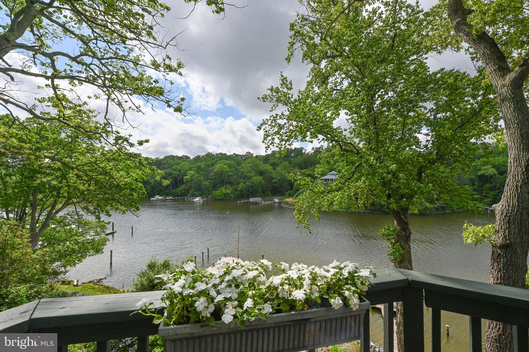 SHERWOOD FOREST - Residential