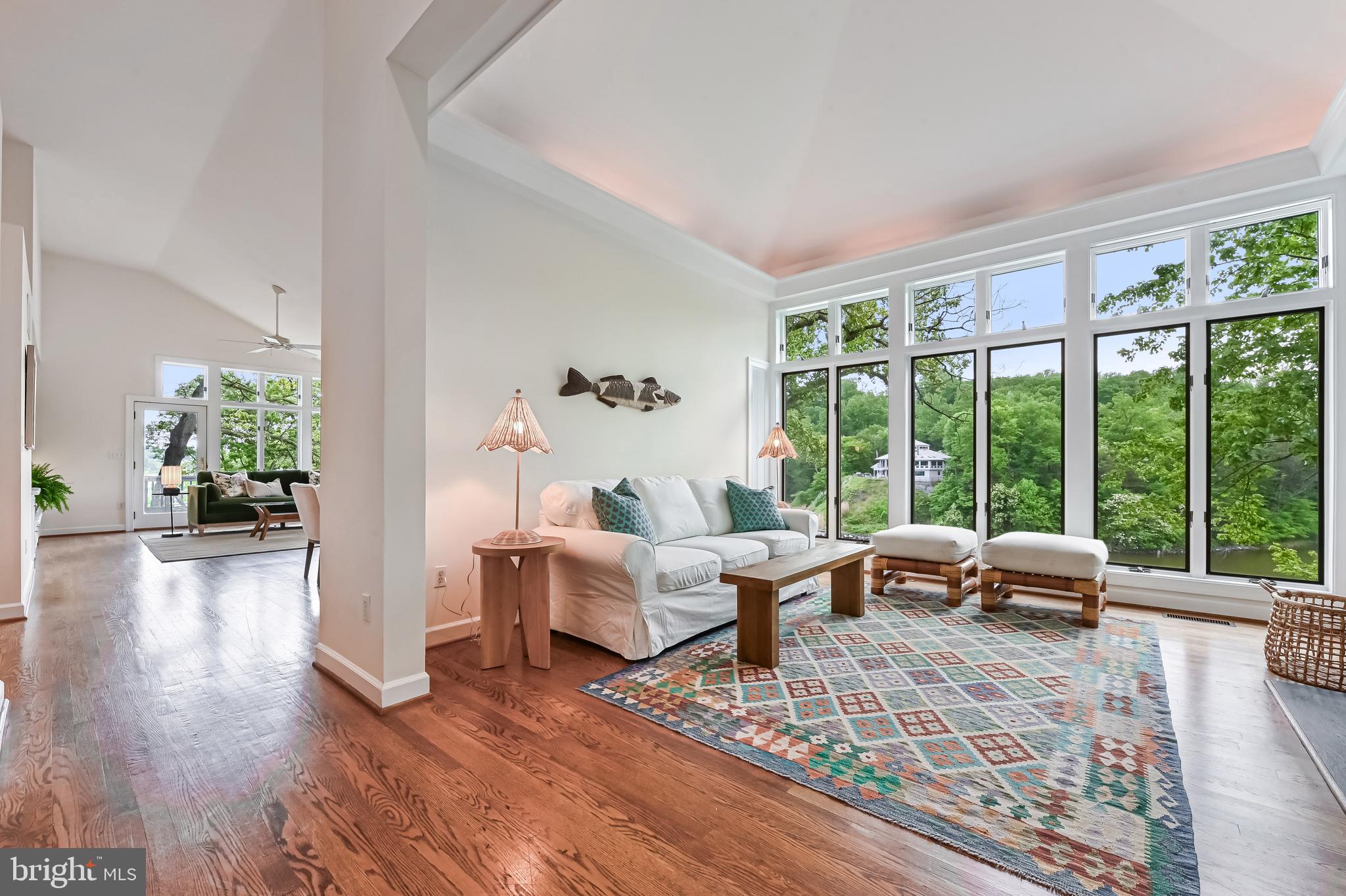 SHERWOOD FOREST - Residential