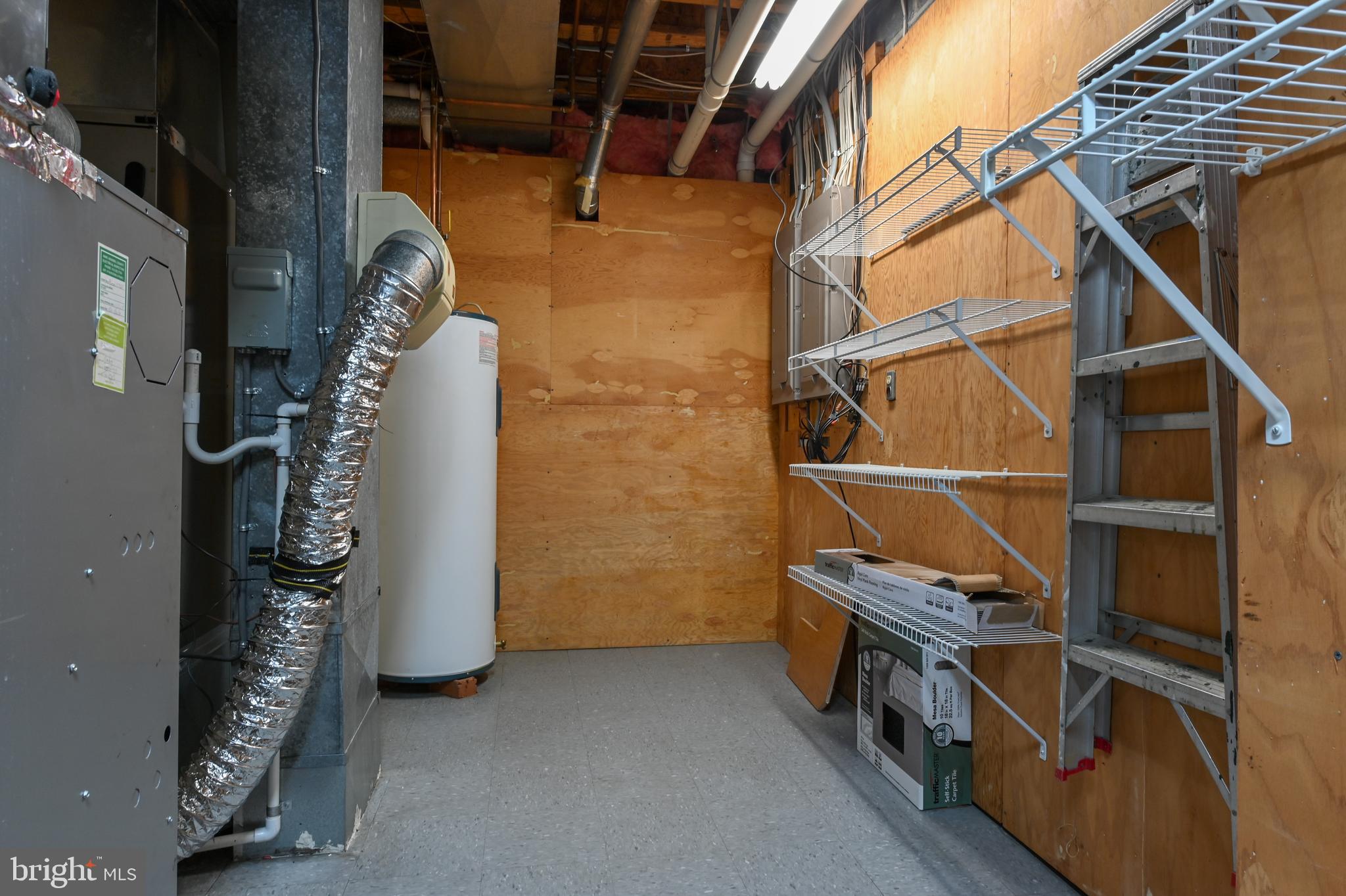 SHERWOOD FOREST - Residential