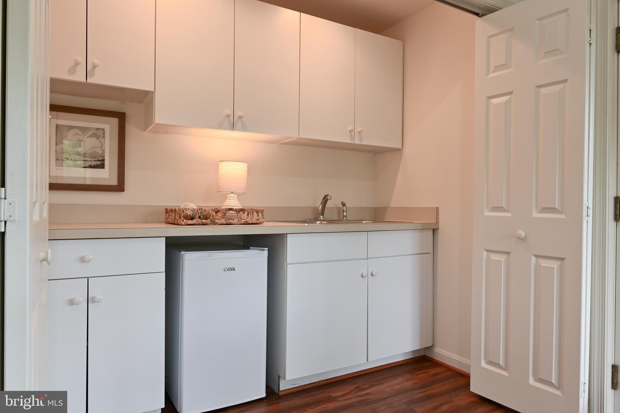 SHERWOOD FOREST - Residential