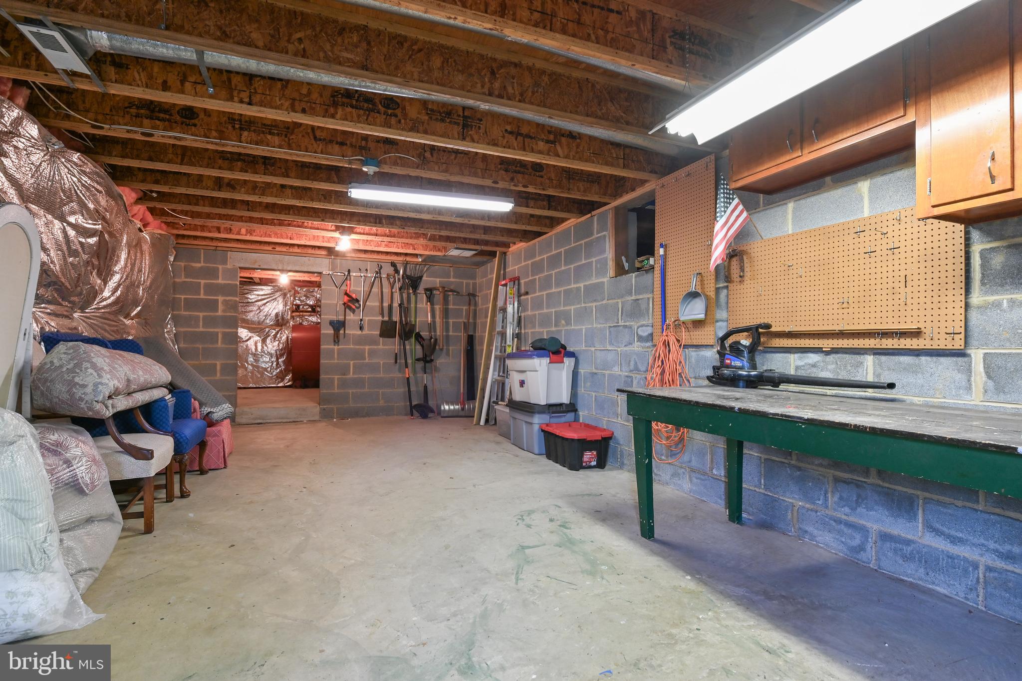 SHERWOOD FOREST - Residential