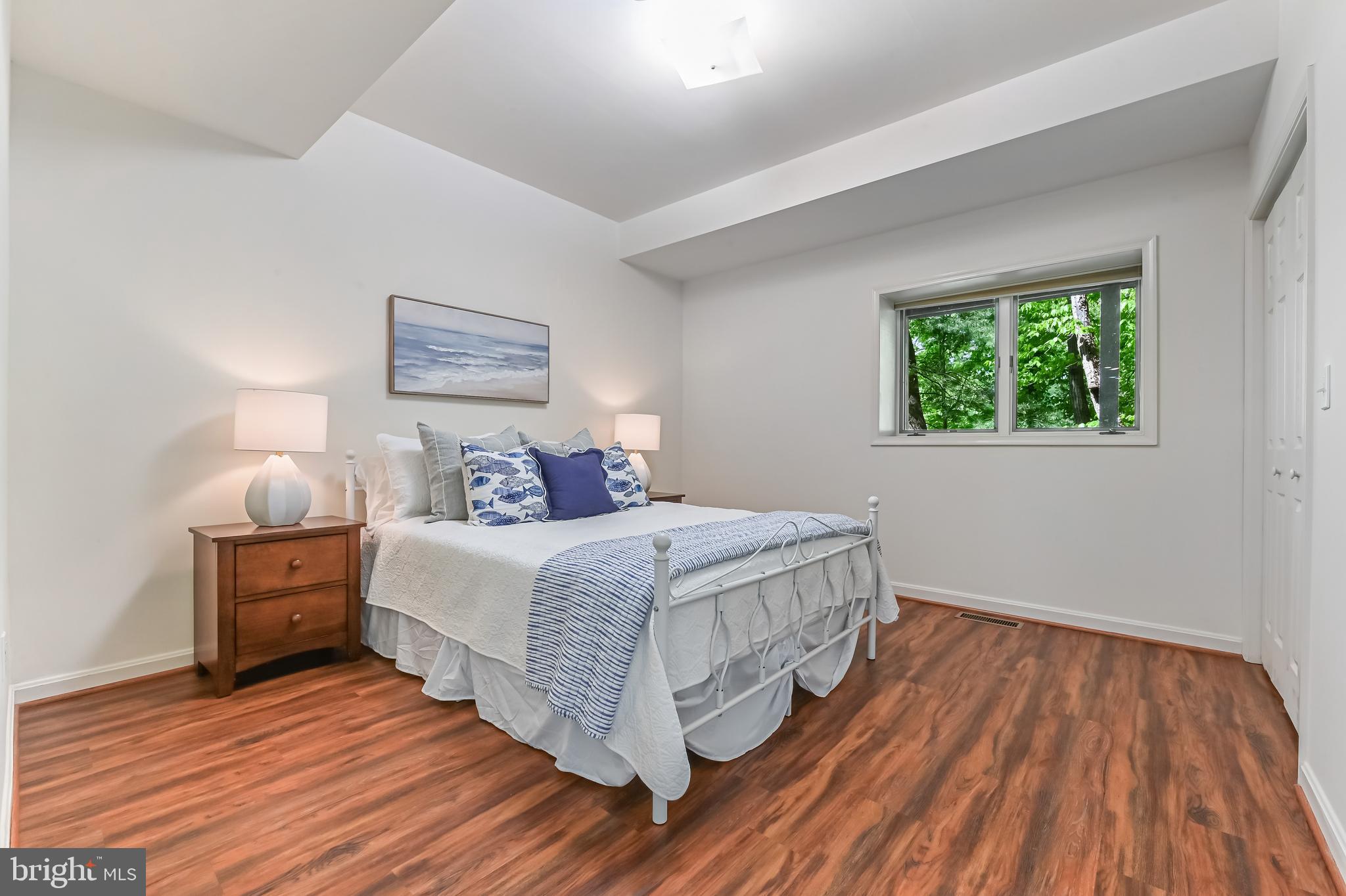 SHERWOOD FOREST - Residential