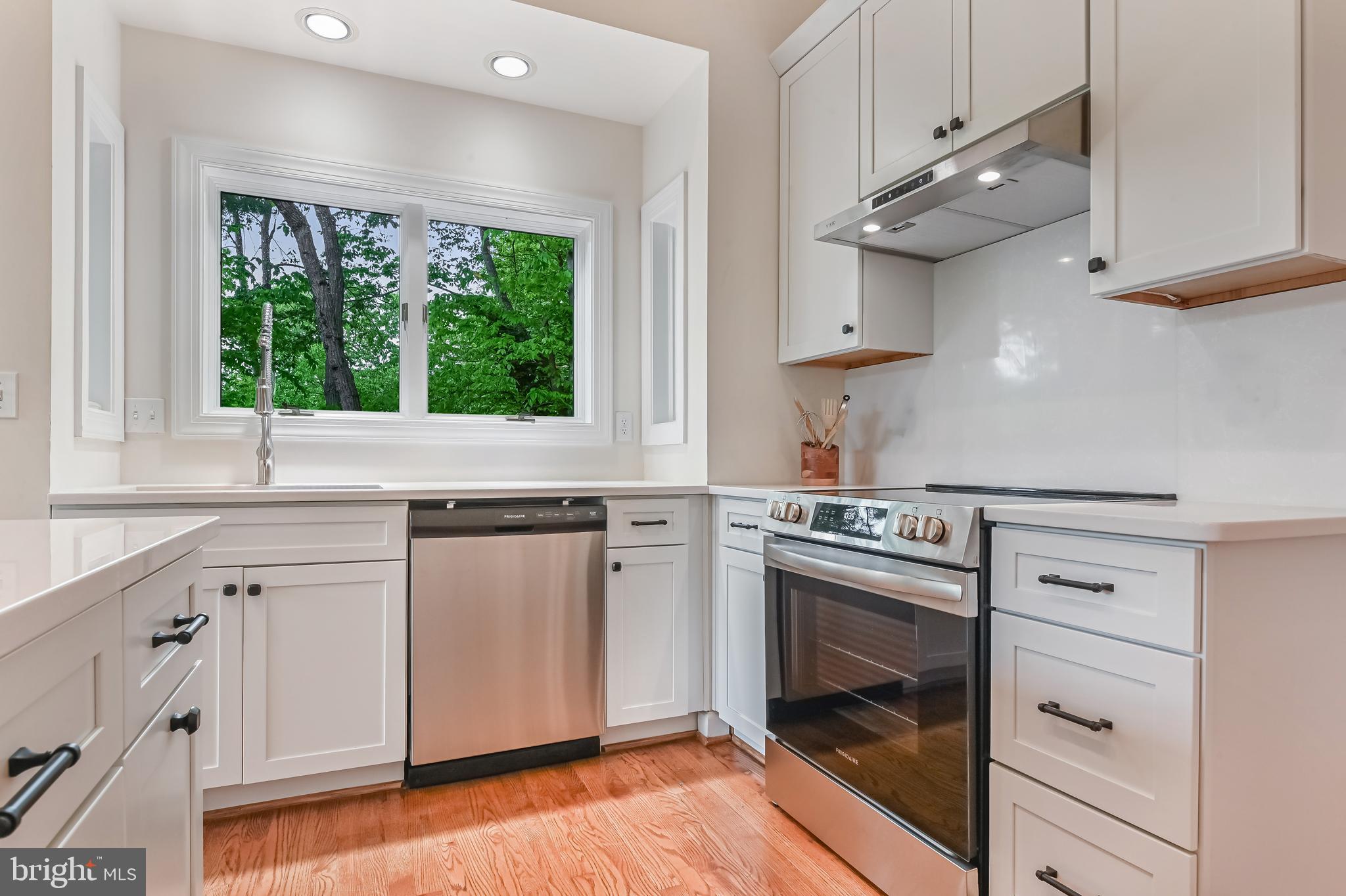 SHERWOOD FOREST - Residential