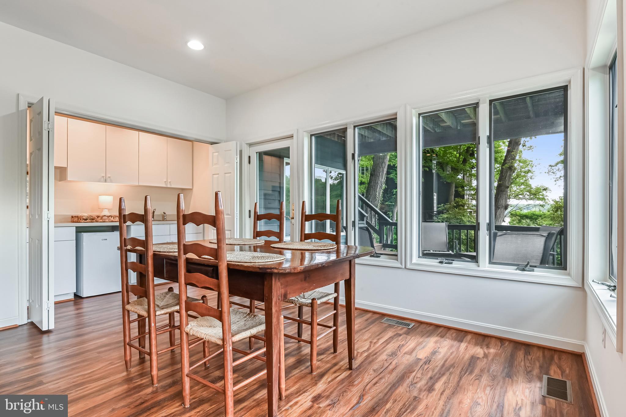 SHERWOOD FOREST - Residential