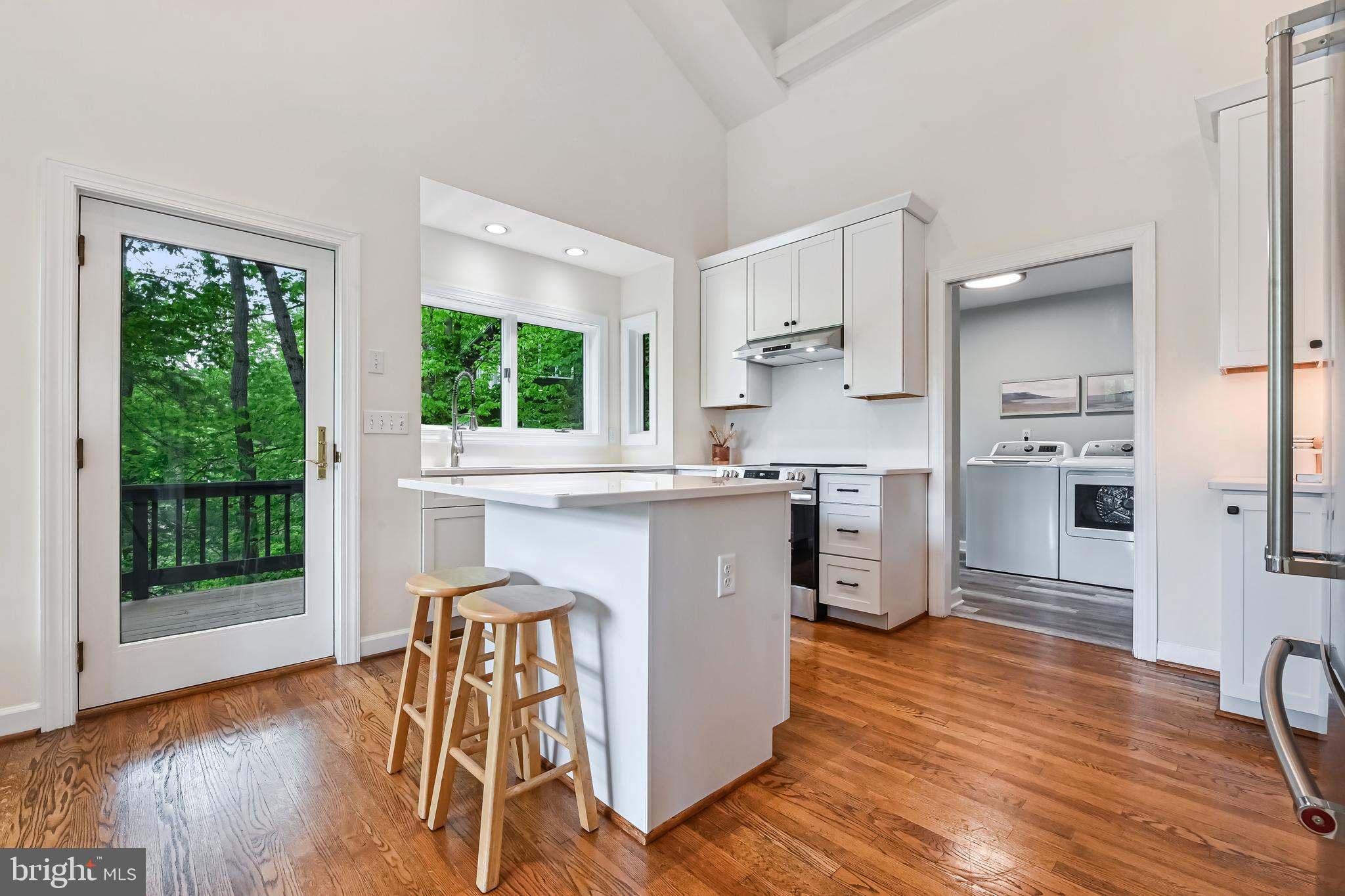 SHERWOOD FOREST - Residential