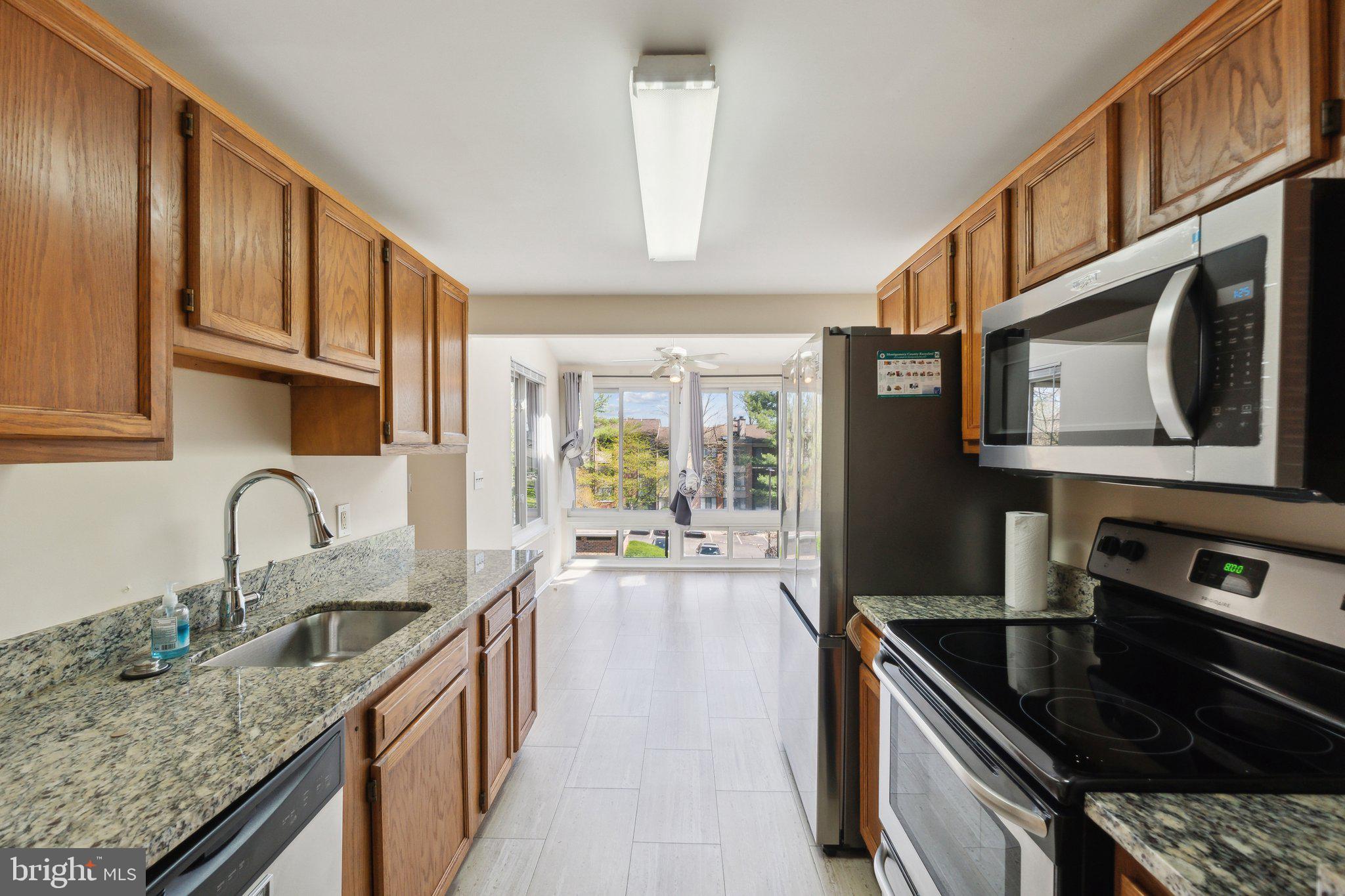 FARMINGDALE - Residential