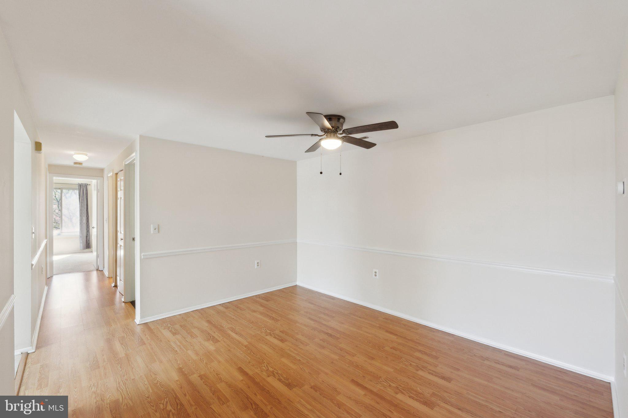 FARMINGDALE - Residential