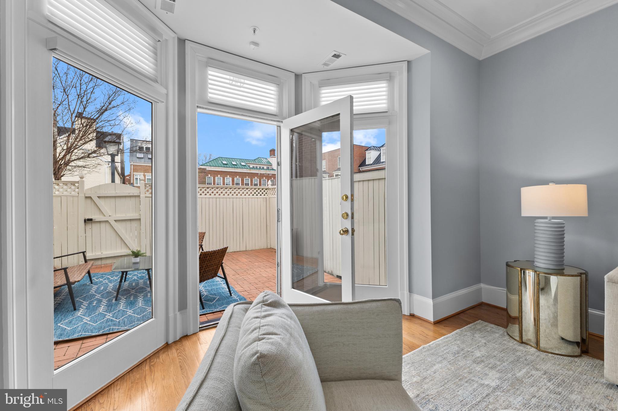 CHURCH SQUARE - Residential