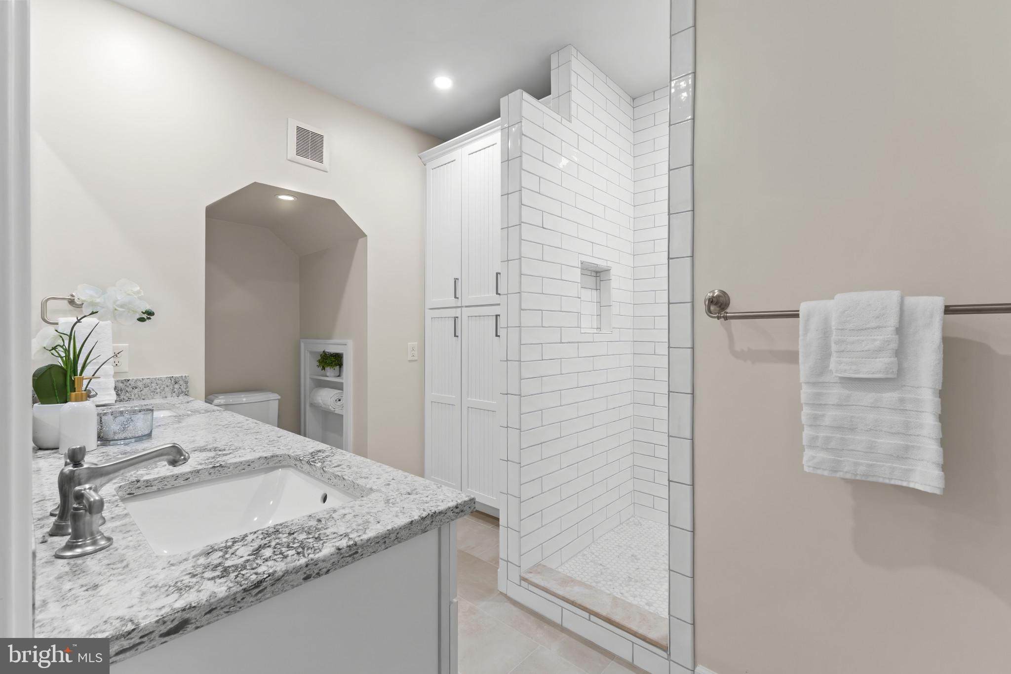 CHURCH SQUARE - Residential