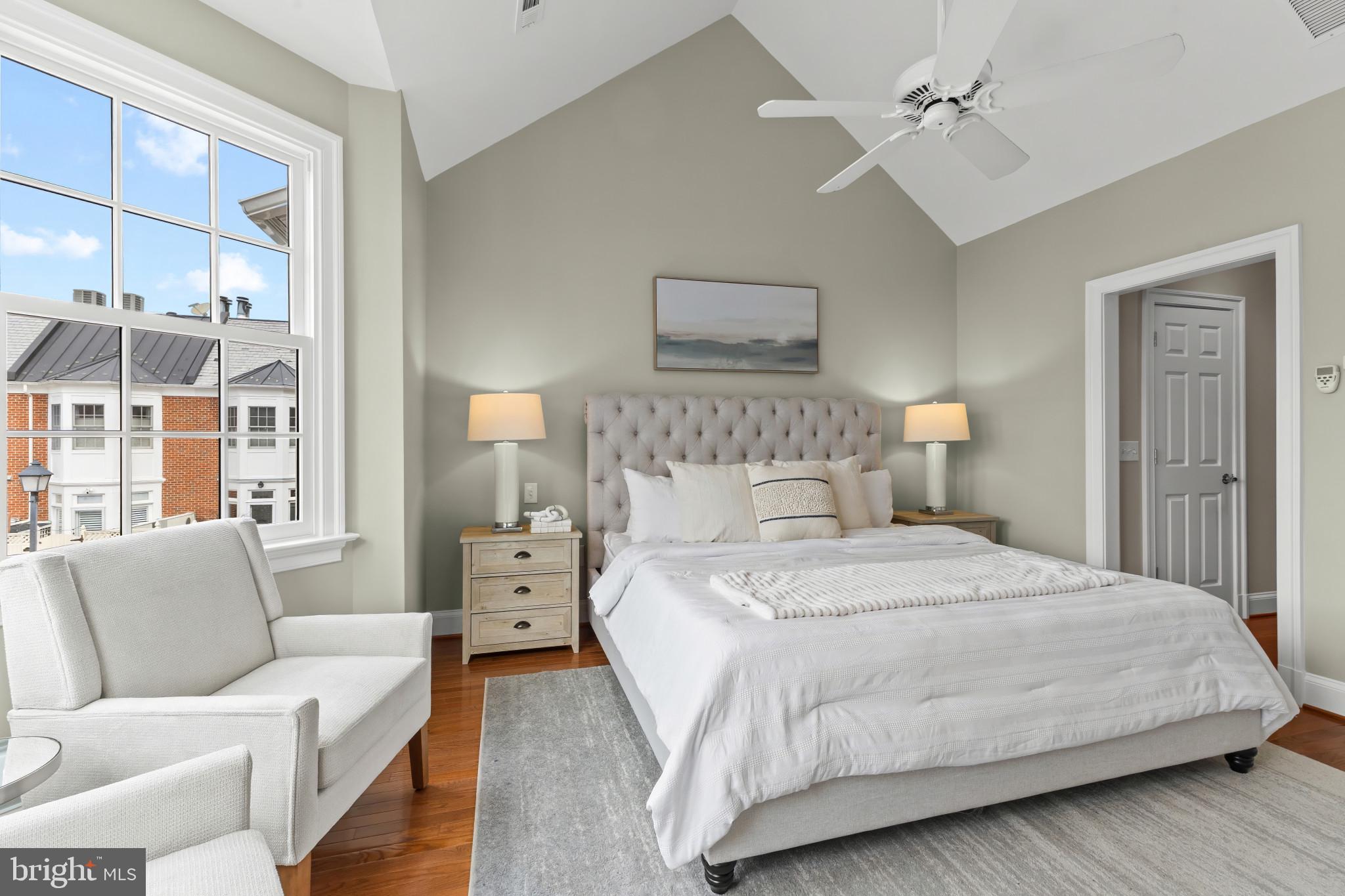 CHURCH SQUARE - Residential