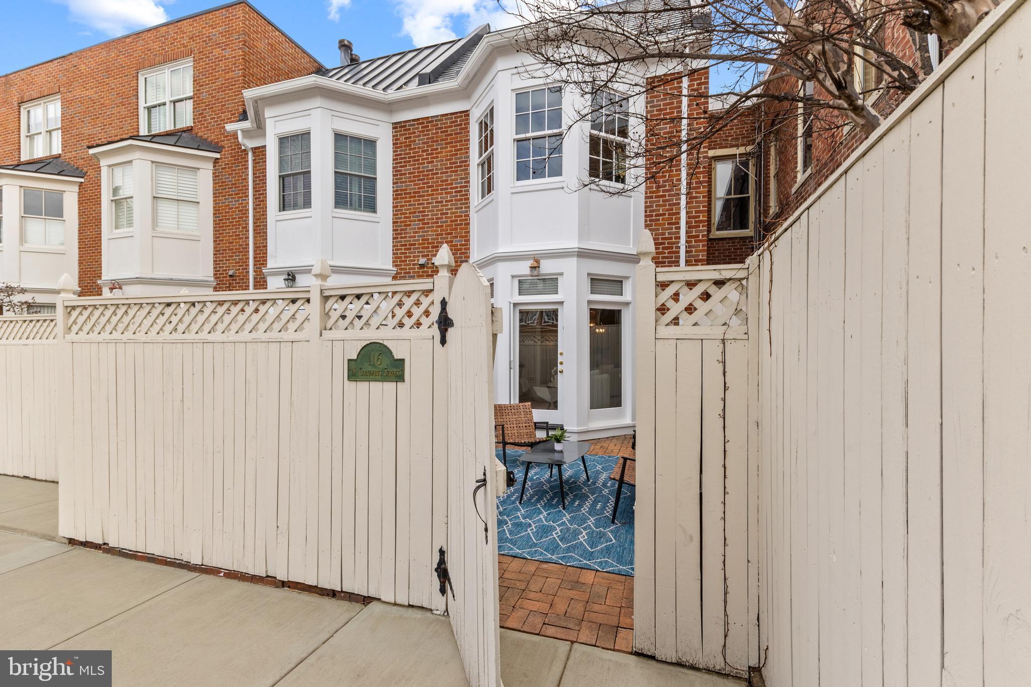 CHURCH SQUARE - Residential