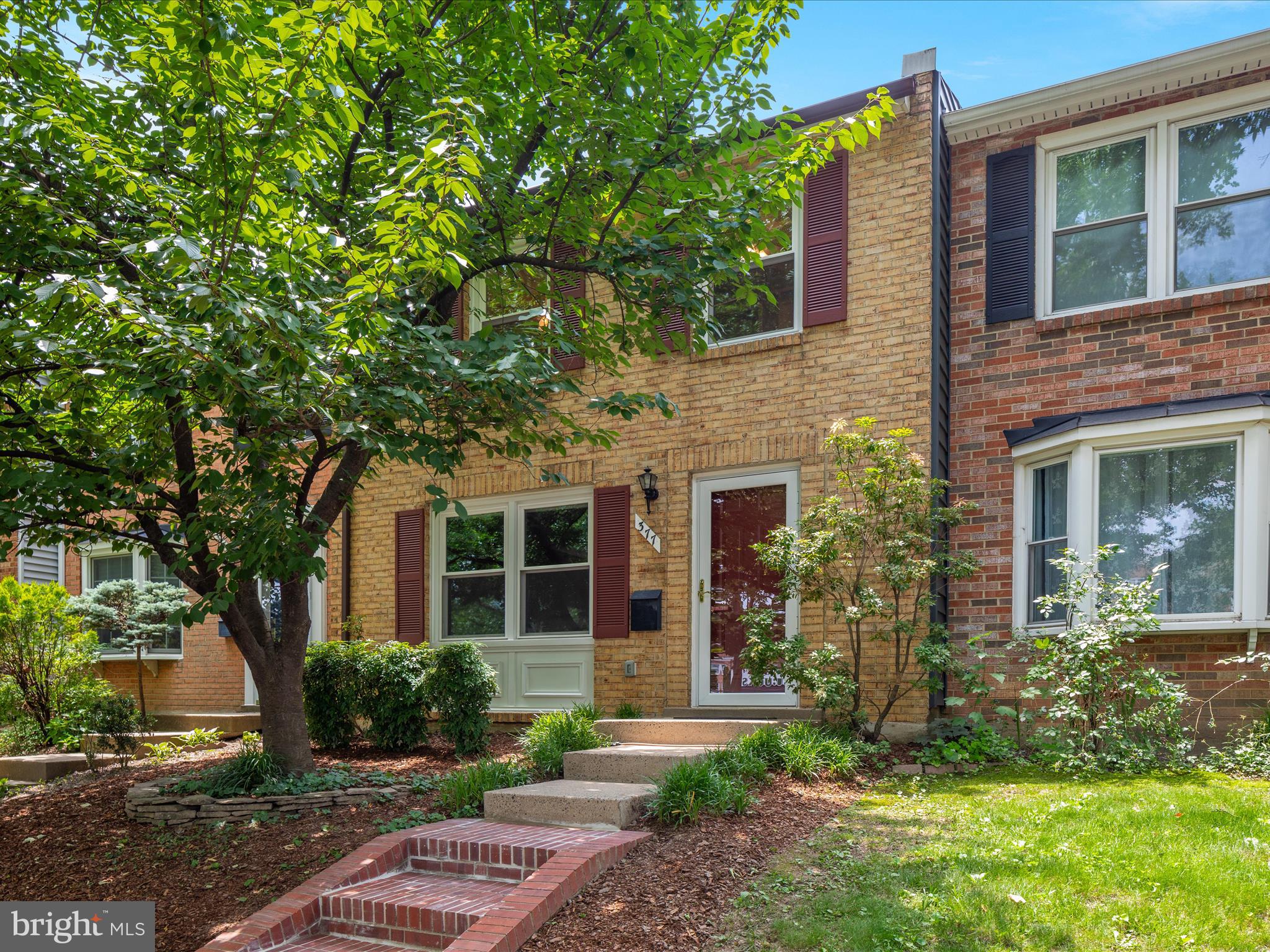 377 W BROAD STREET W
