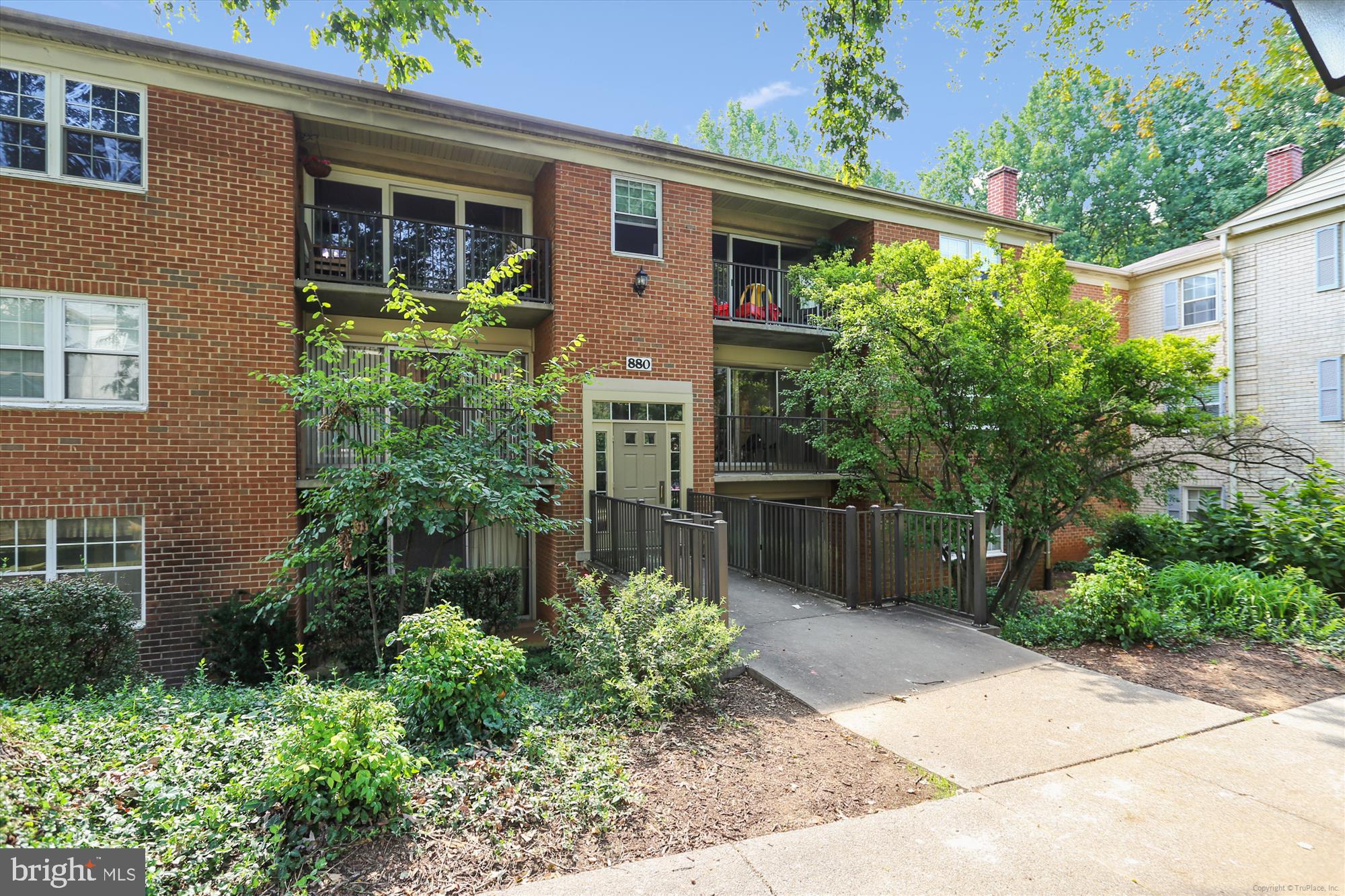 PLYMOUTH GARDENS - Residential