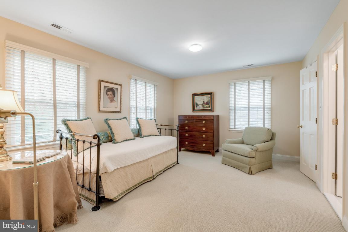 RUXTON - Residential