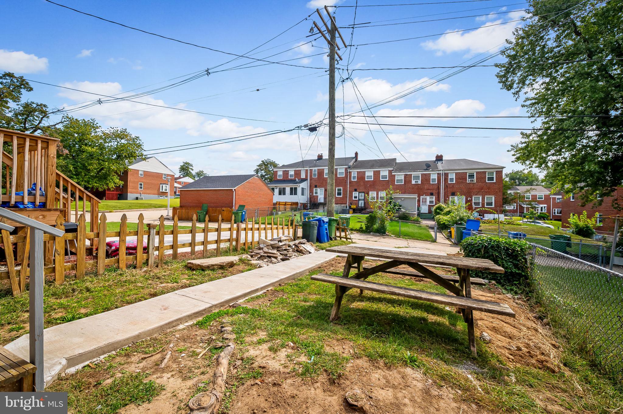 RAMBLEWOOD - Residential