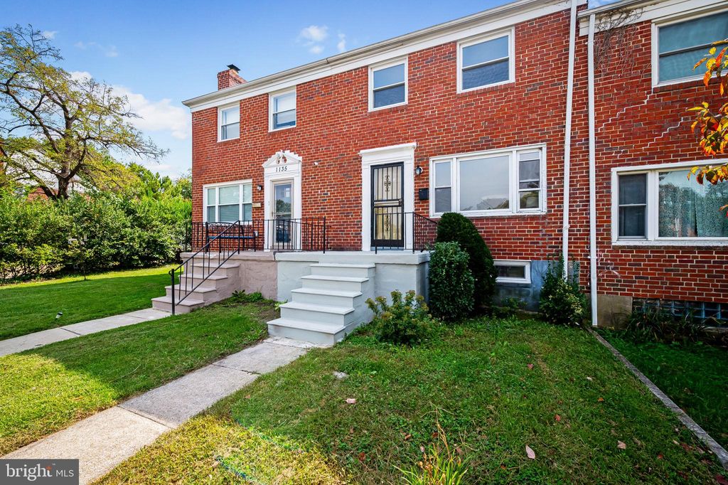 Photo of 1133 E Northern Parkway E, BALTIMORE, MD 21239 (MLS # MDBA2183822)