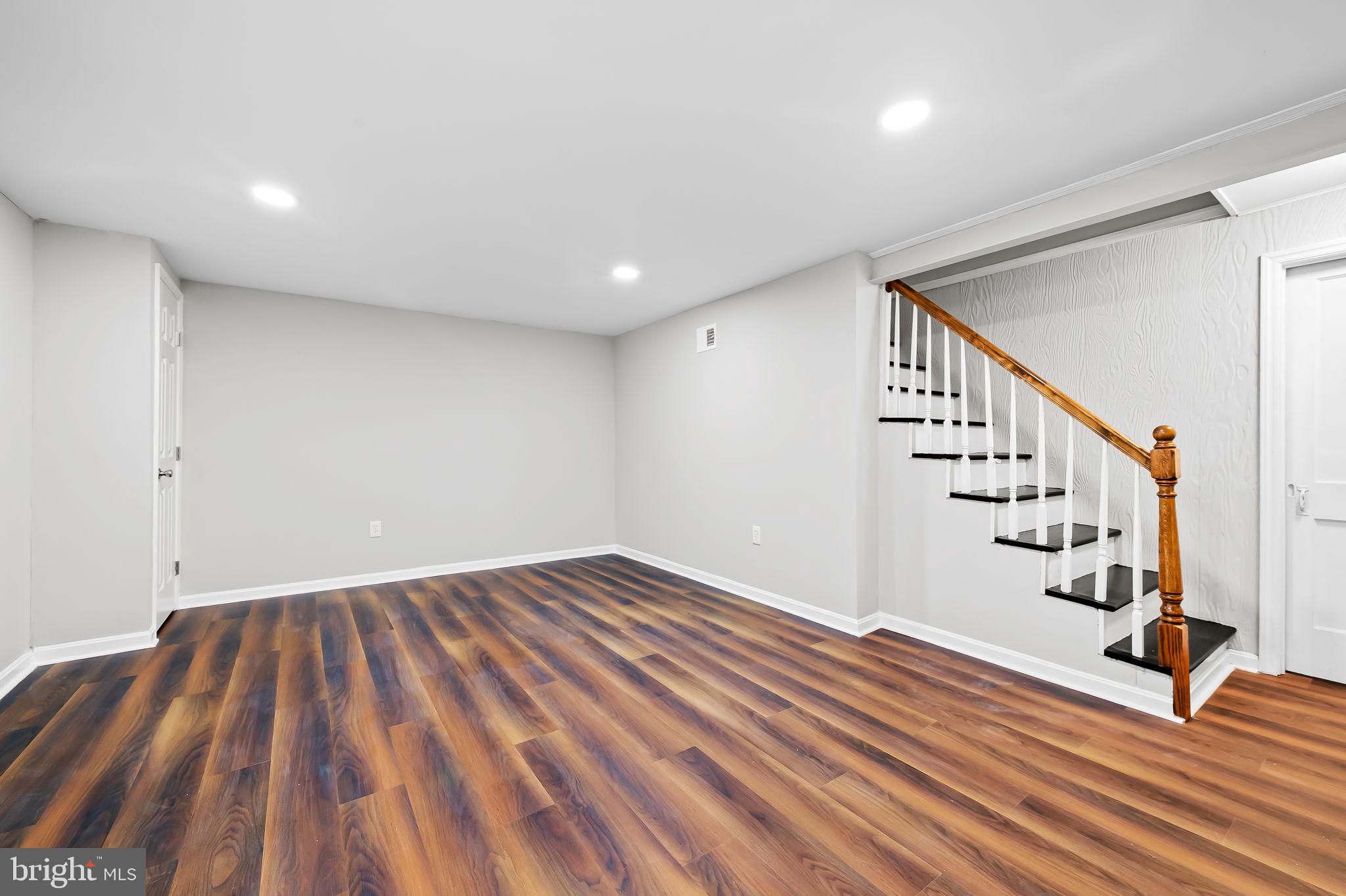 RAMBLEWOOD - Residential