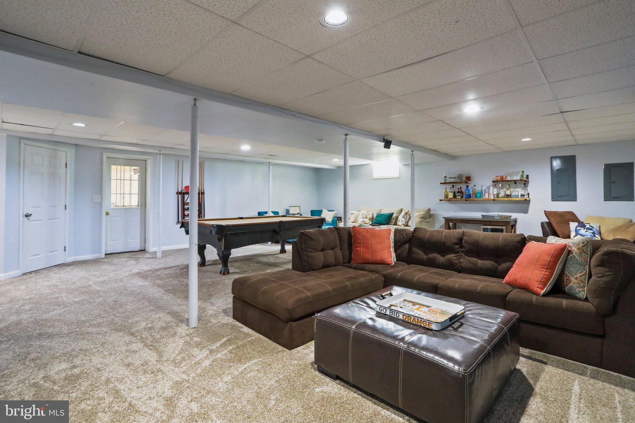 CRESTFIELD - Residential