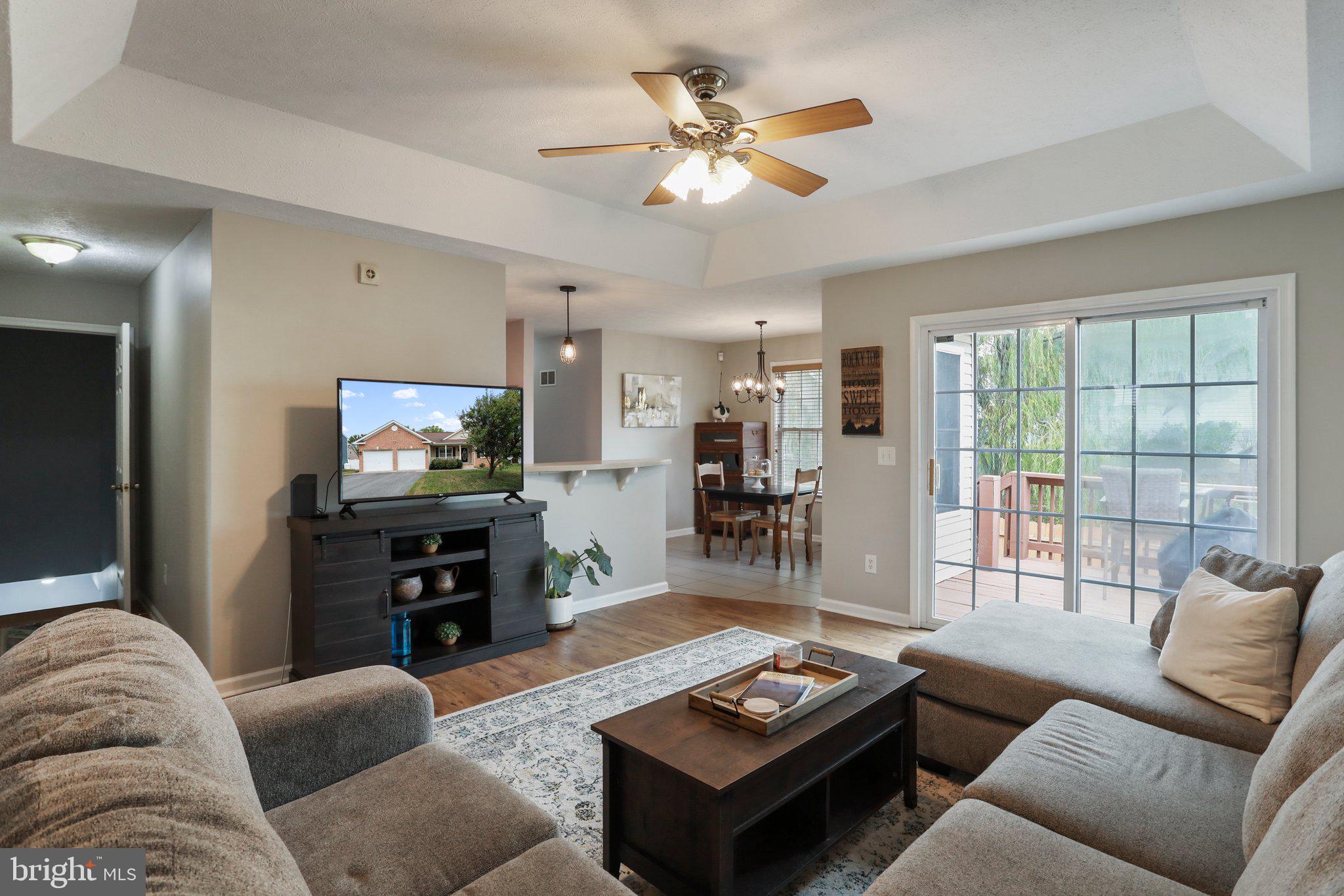 CRESTFIELD - Residential