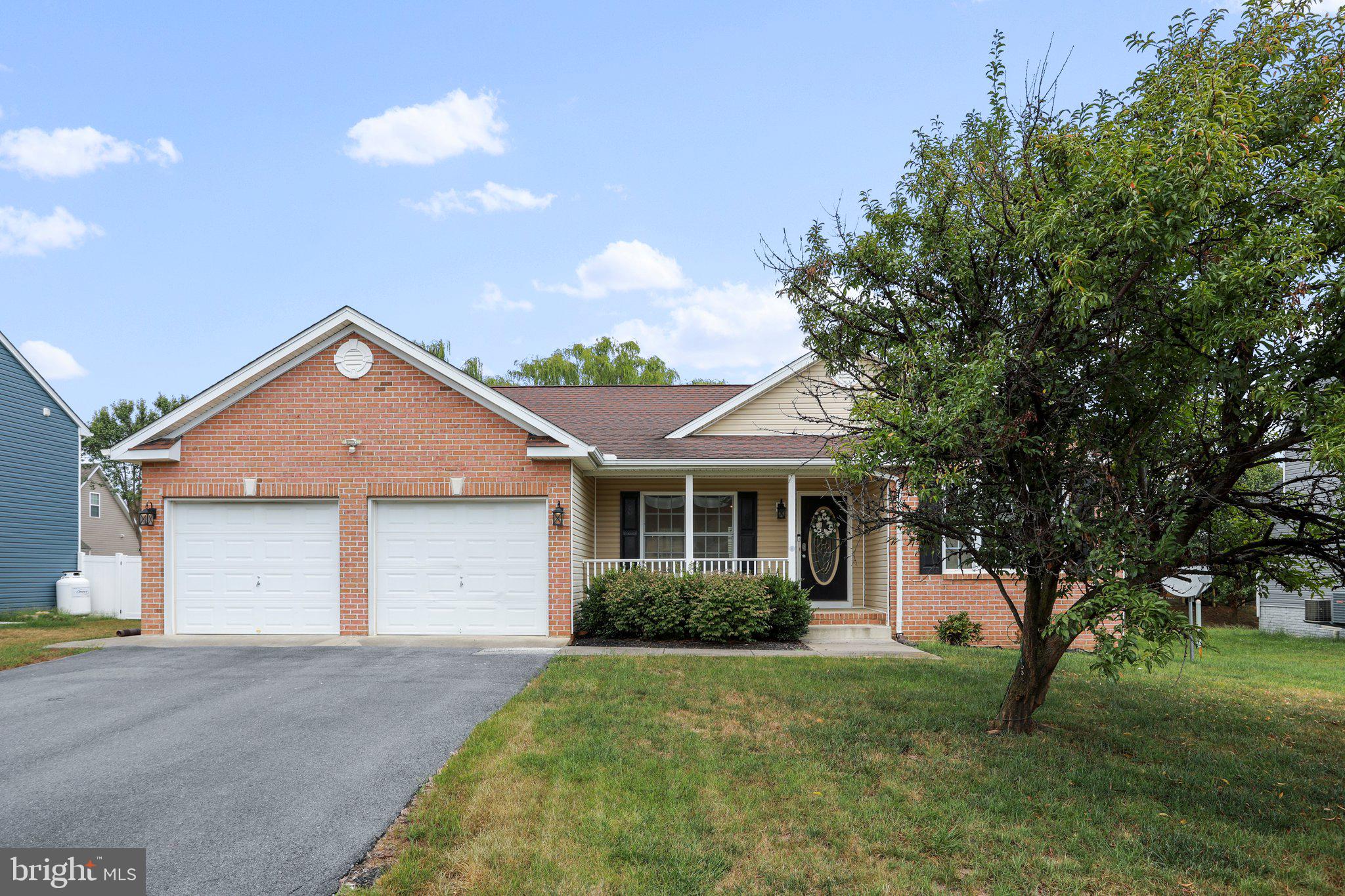 CRESTFIELD - Residential