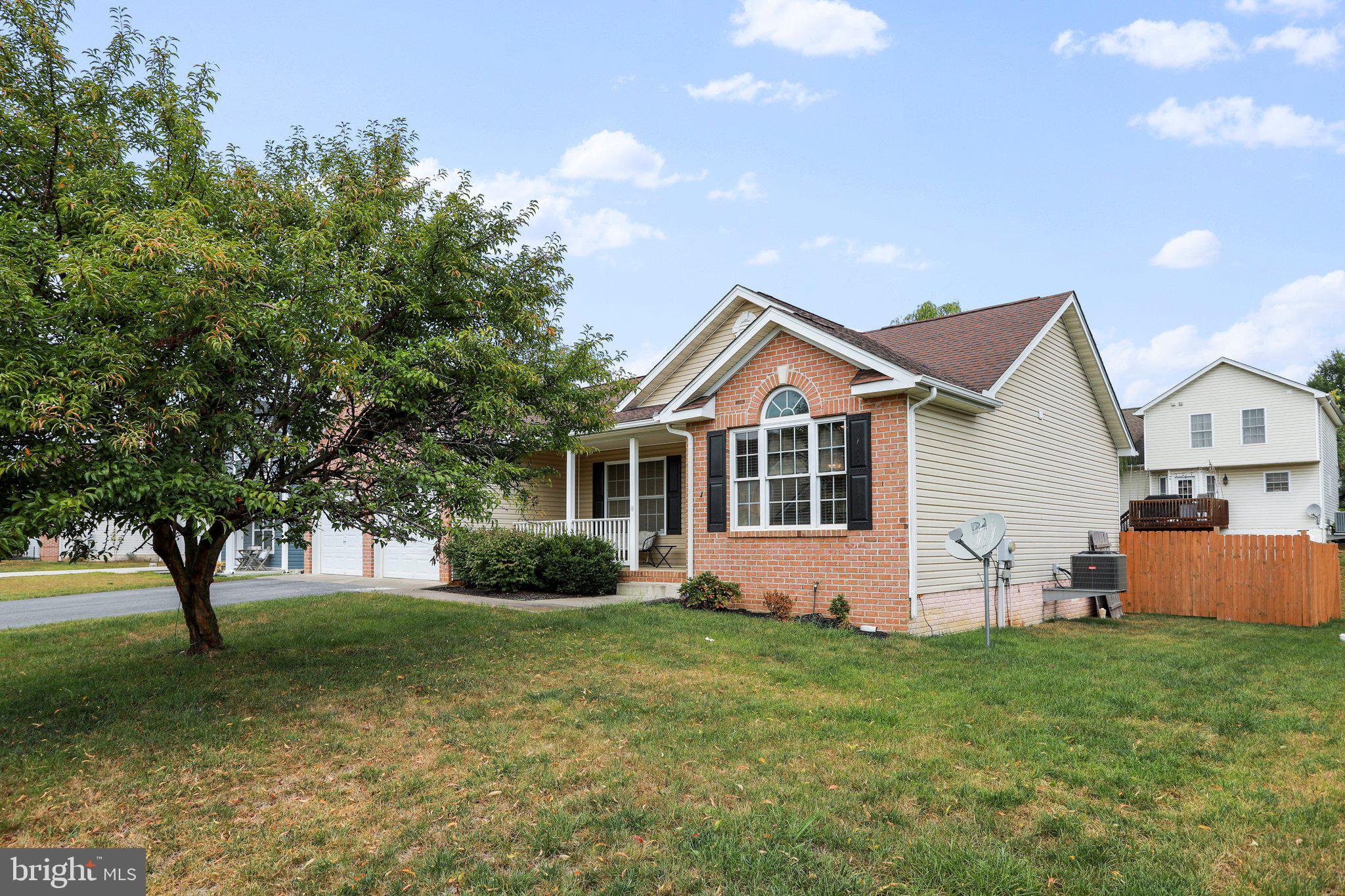 CRESTFIELD - Residential